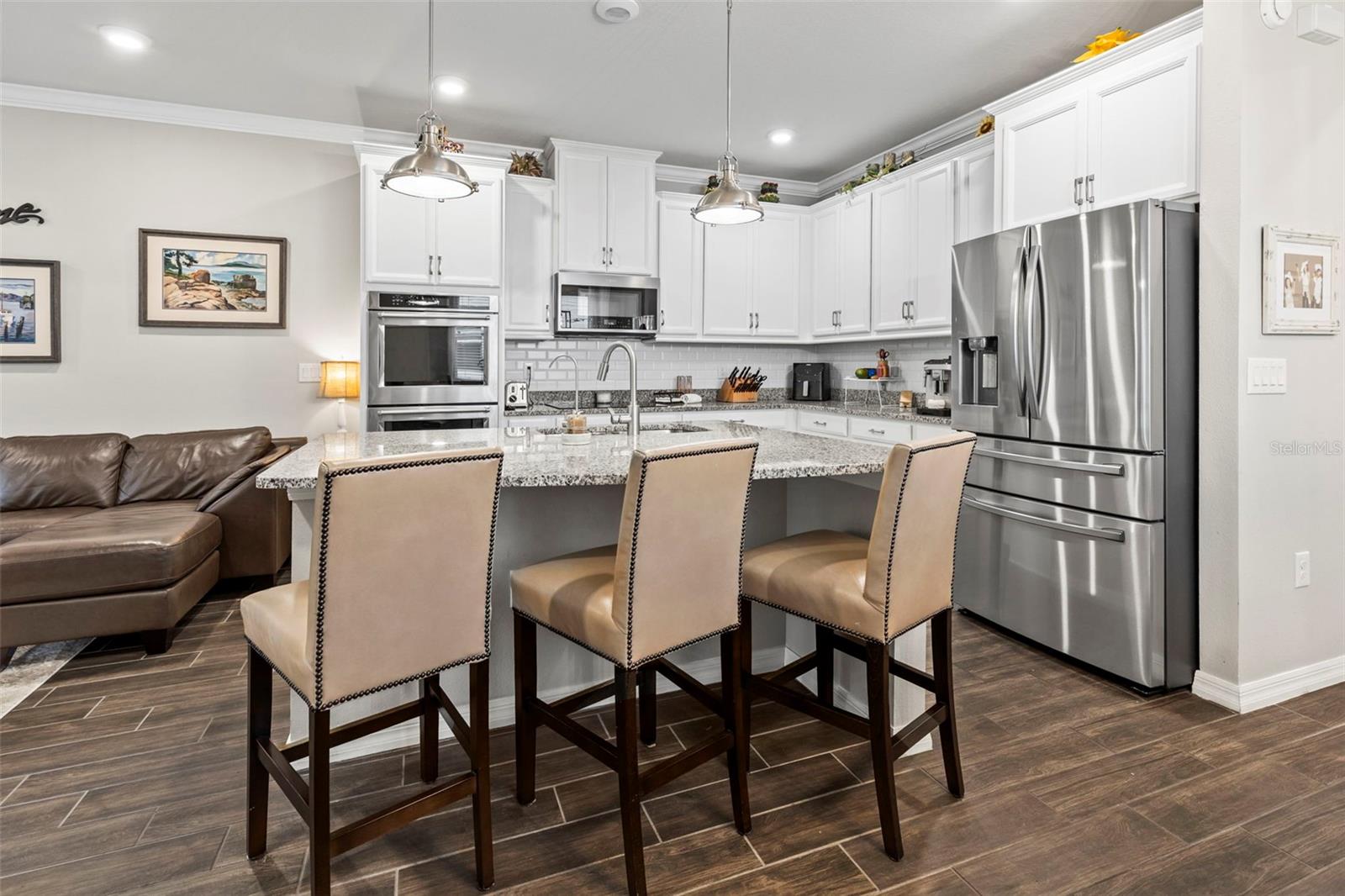 KEMERTON PLACE - Residential Lease
