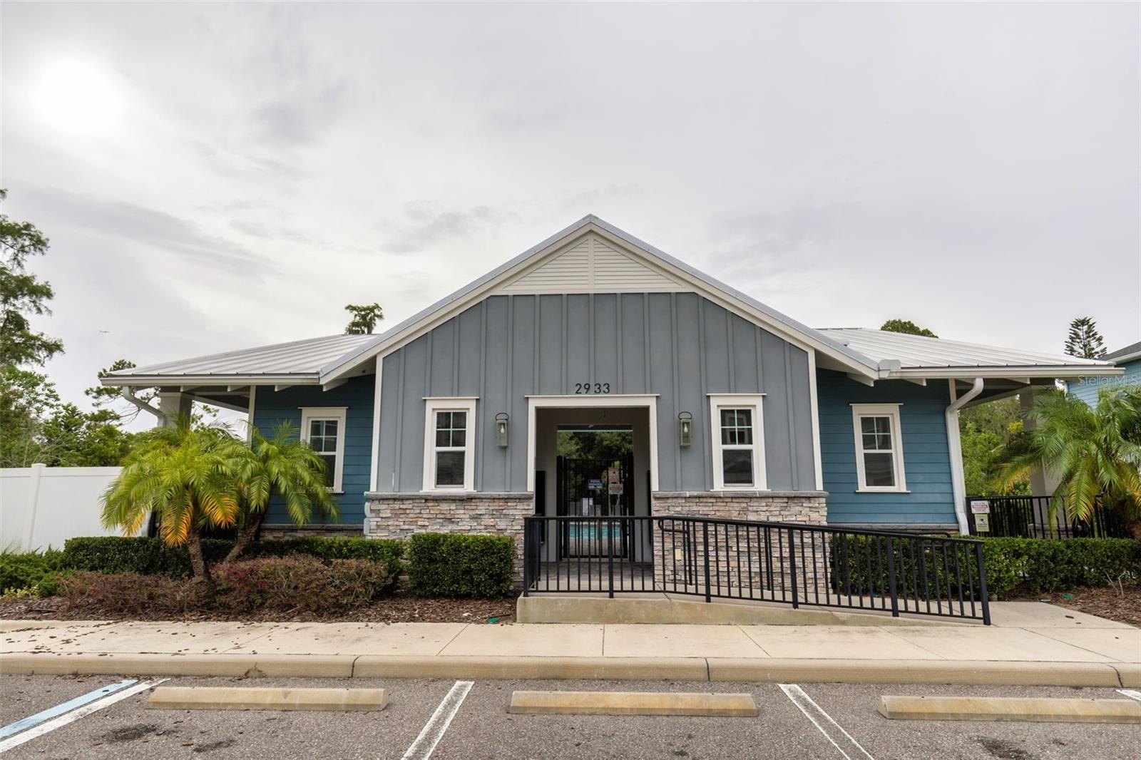KEMERTON PLACE - Residential Lease