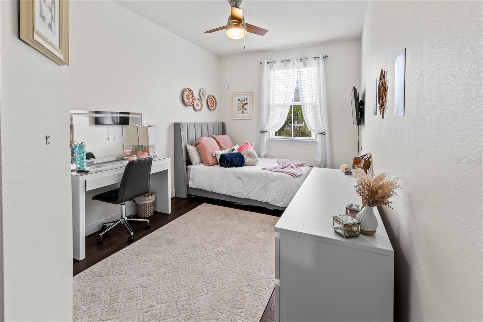 KEMERTON PLACE - Residential Lease