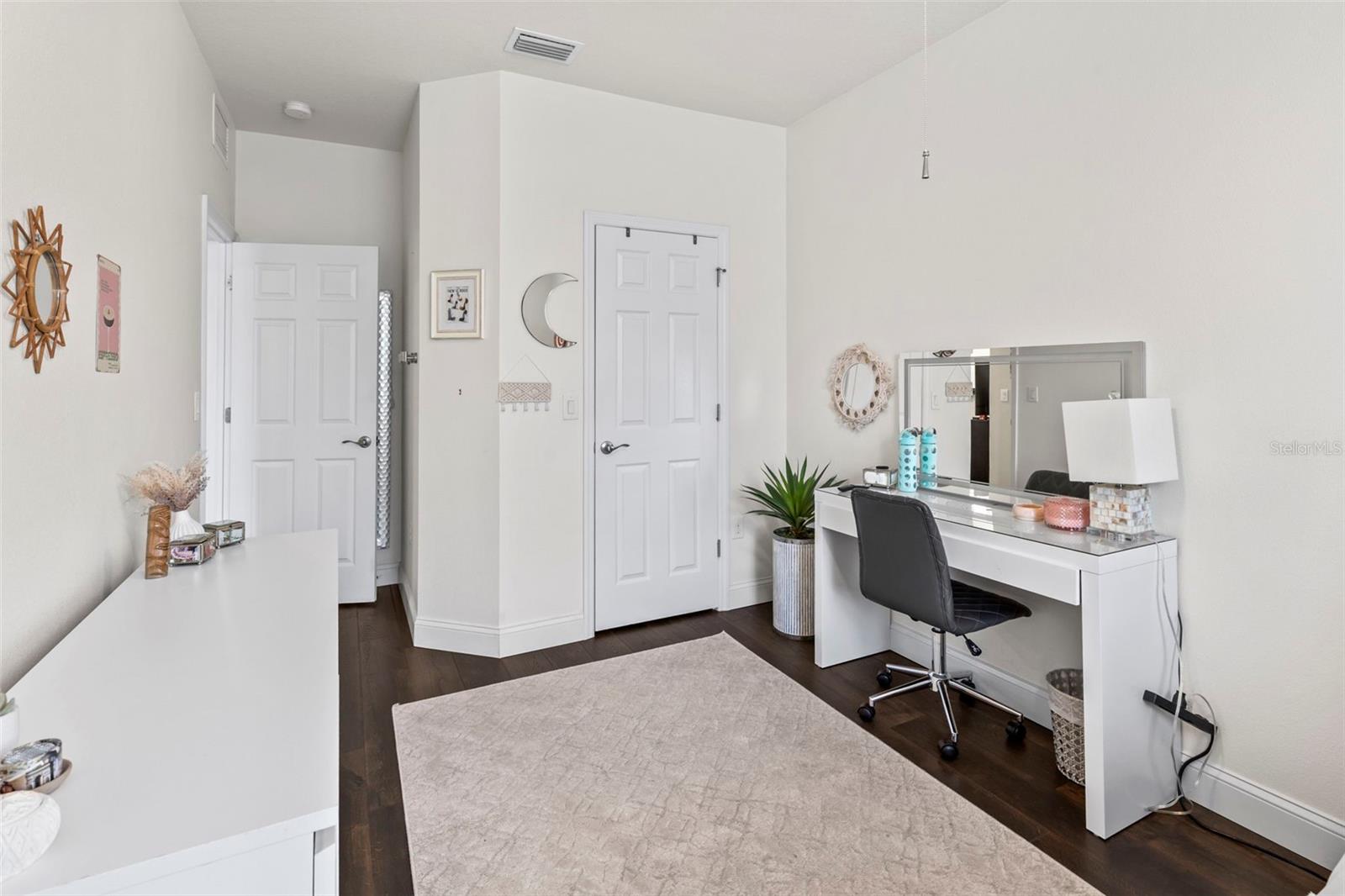 KEMERTON PLACE - Residential Lease
