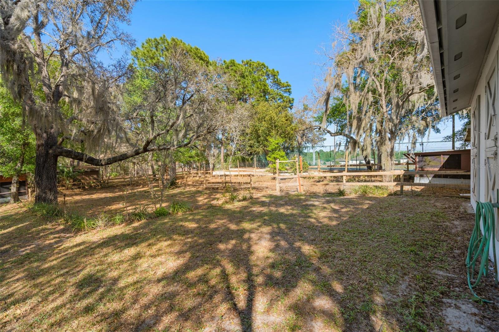 MEADOWLANDS 5 ACRE DEV - Residential