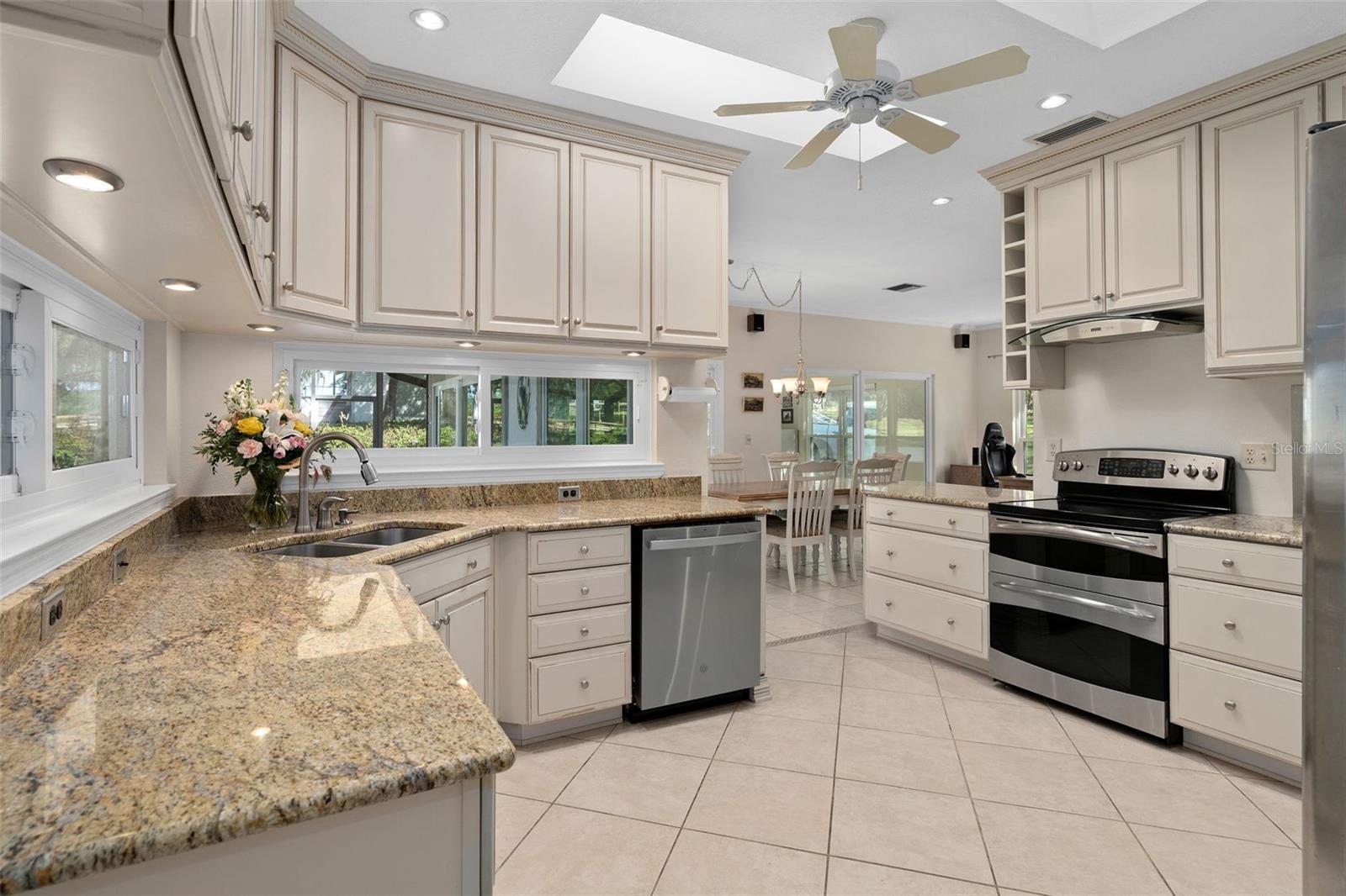MEADOWLANDS 5 ACRE DEV - Residential