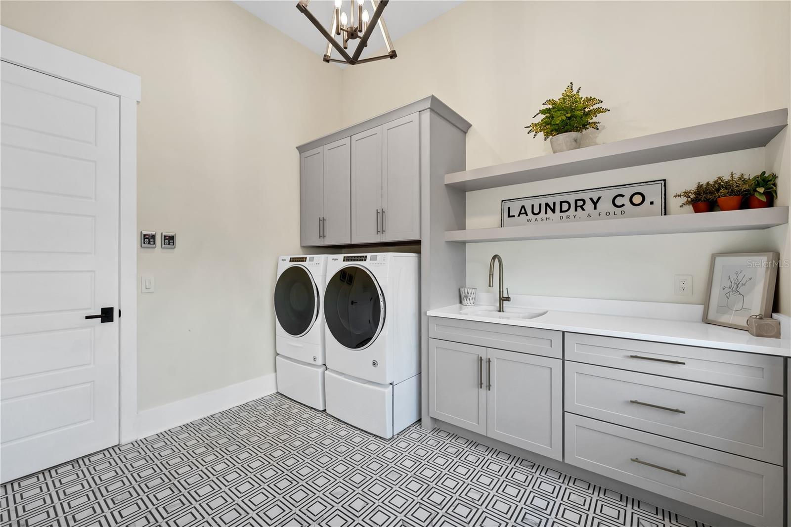SAWYER SOUND - Residential