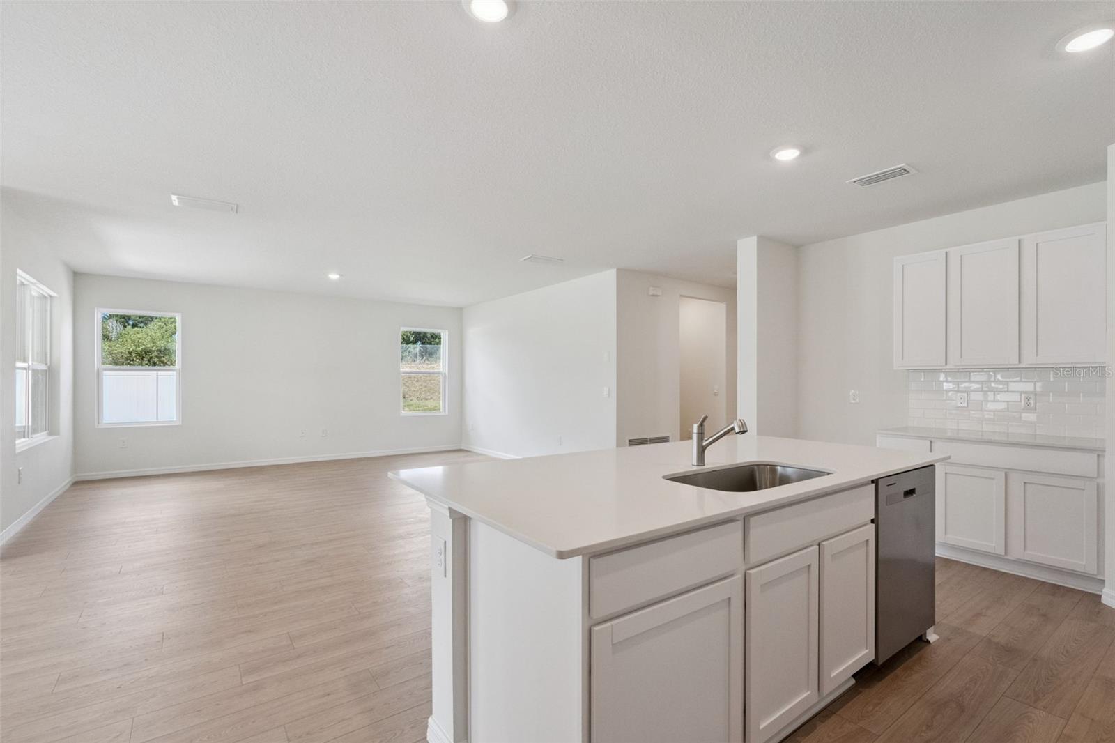 HARMONY WEST - Residential