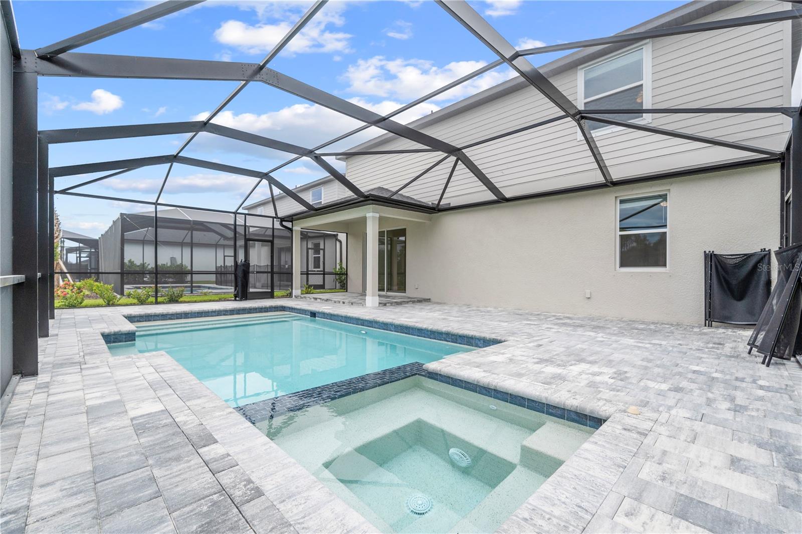 SABAL GLEN - Residential