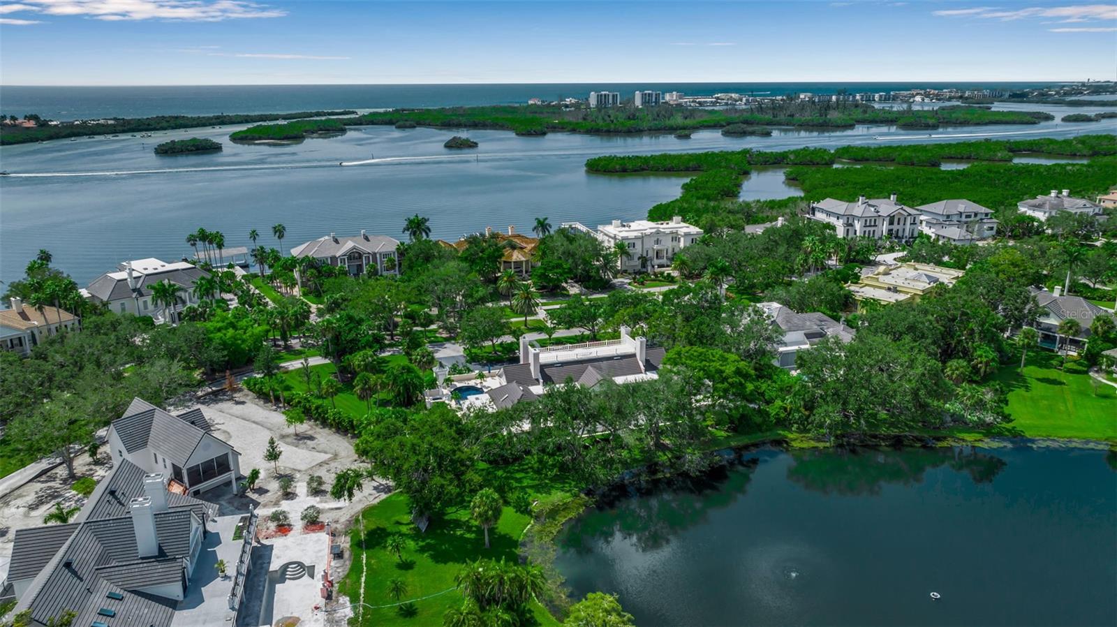 THE OAKS - Residential