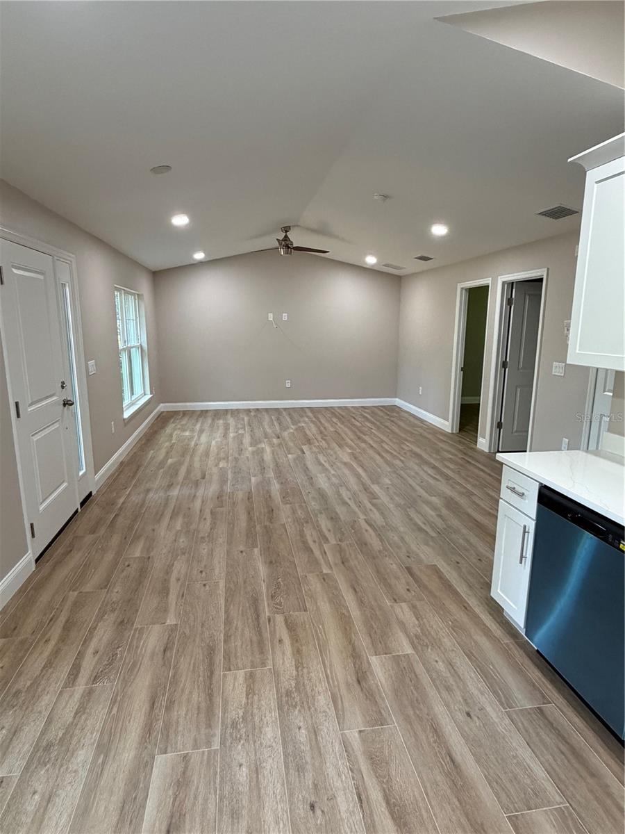 LAKE HARNEY RANCH ESTATES 3RD SEC - Residential