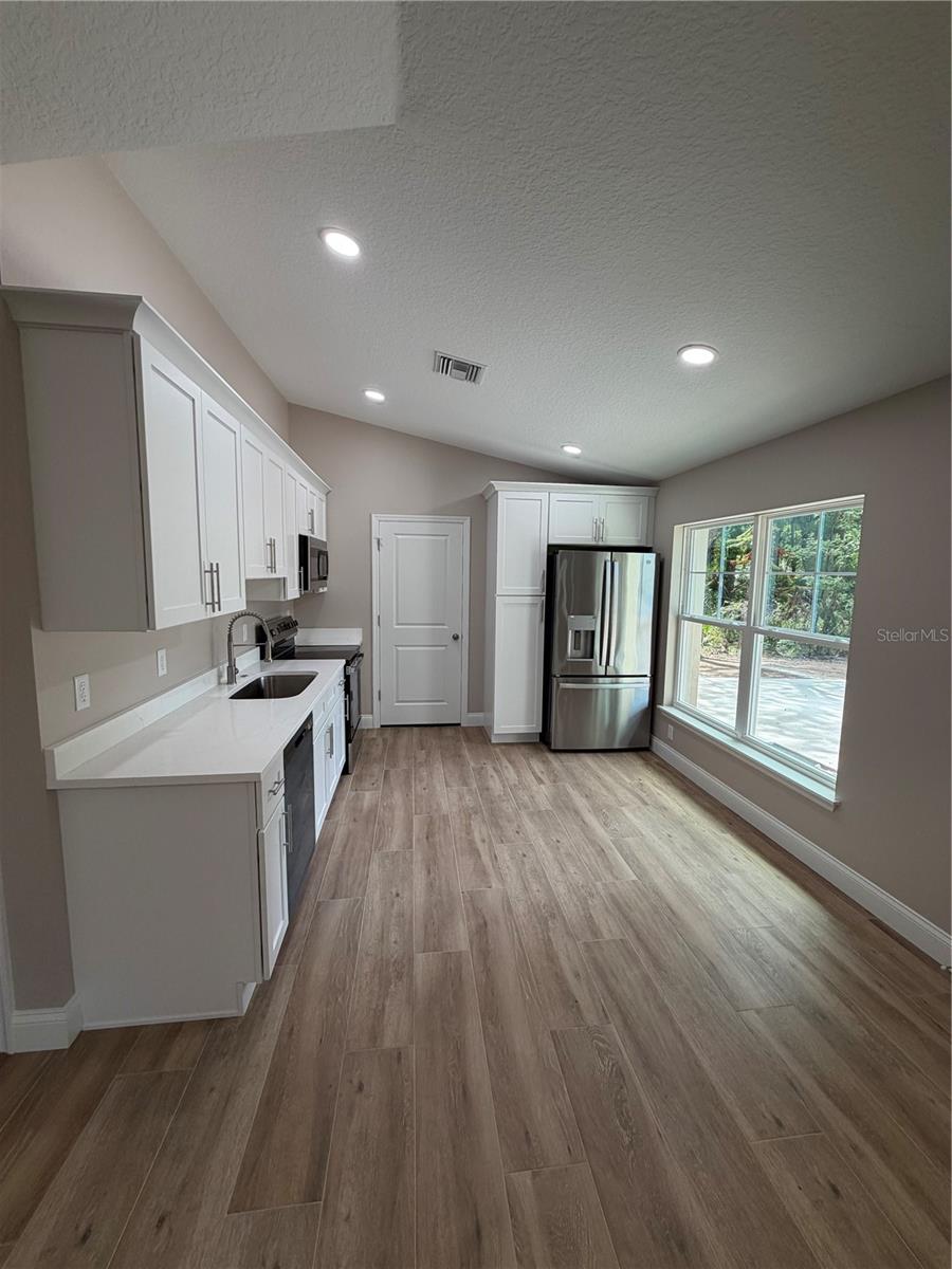 LAKE HARNEY RANCH ESTATES 3RD SEC - Residential