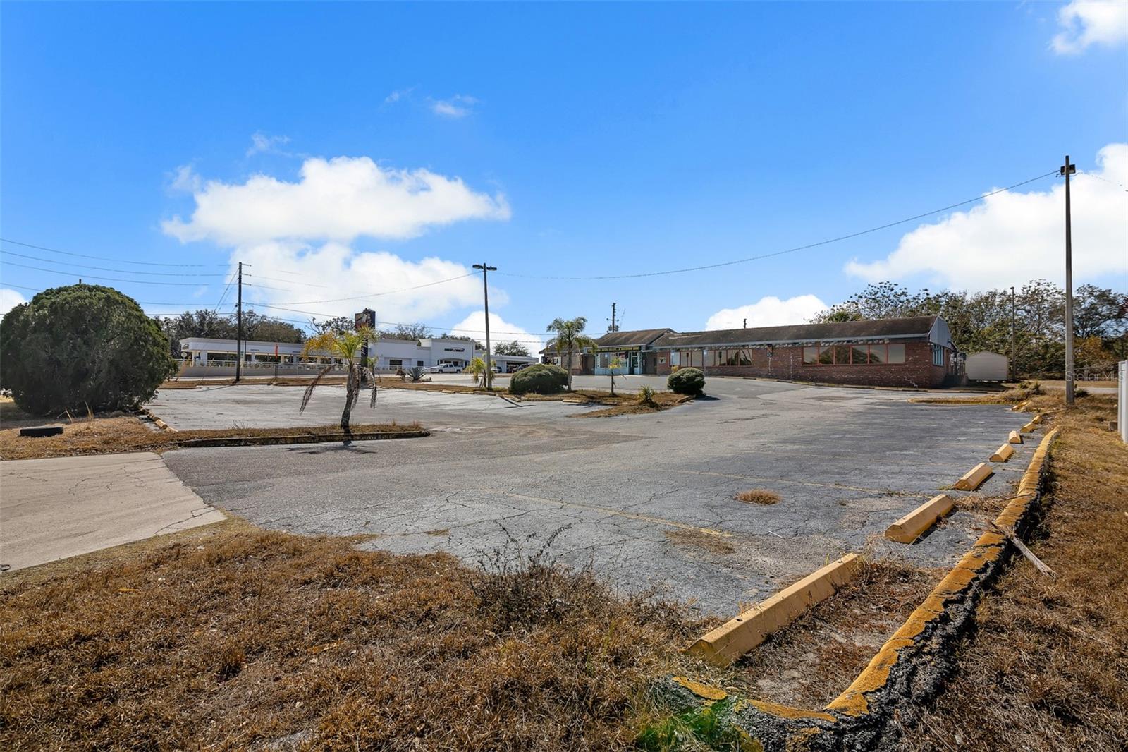 TWIN LAKE PARK SUB - Commercial Sale