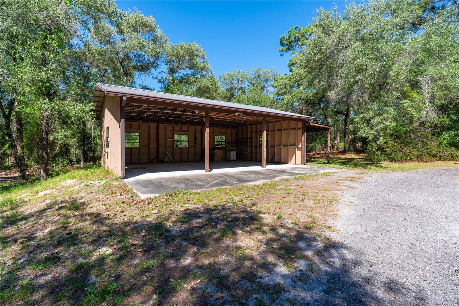 ROLLING PINES - Residential