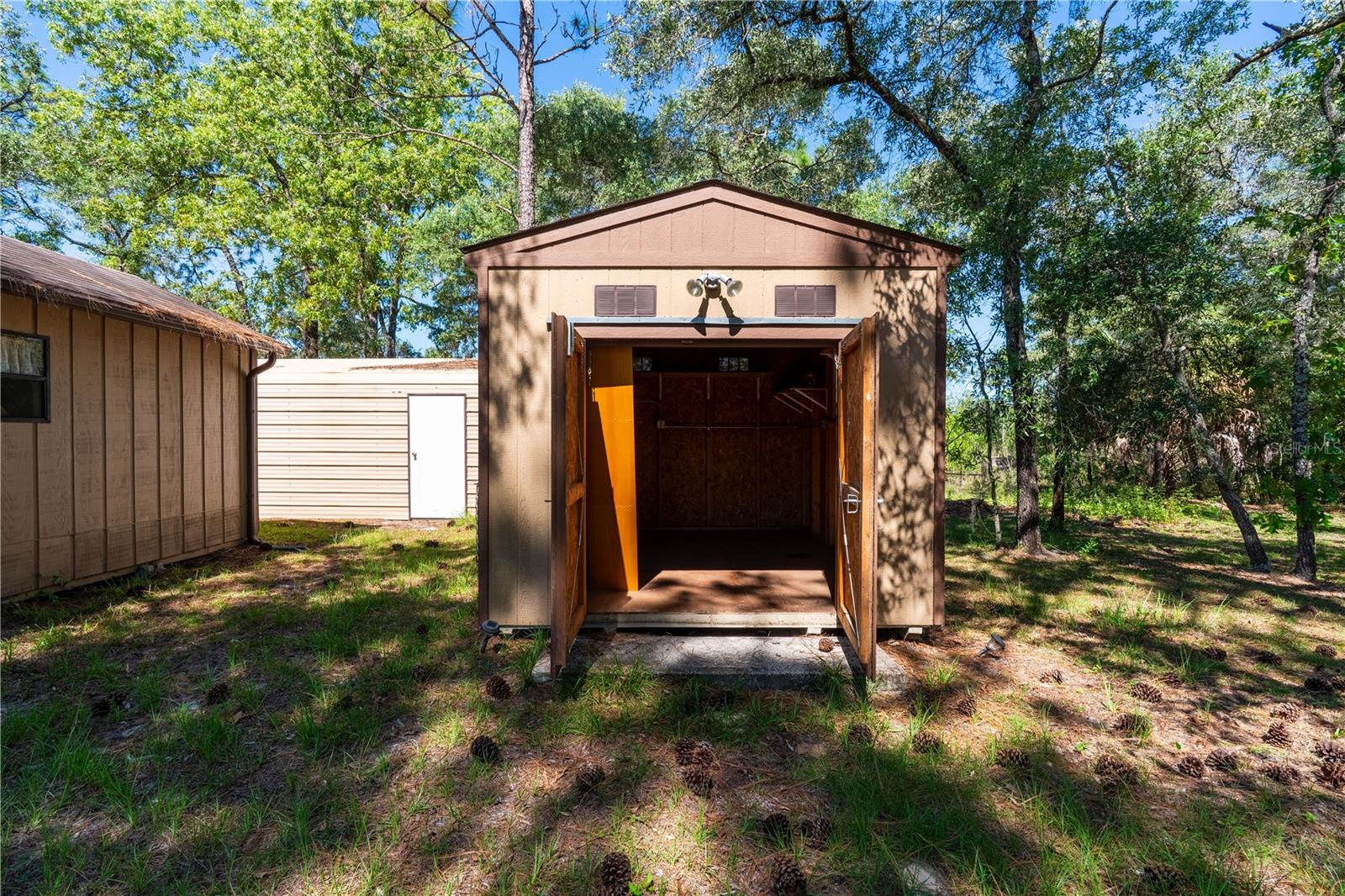 ROLLING PINES - Residential