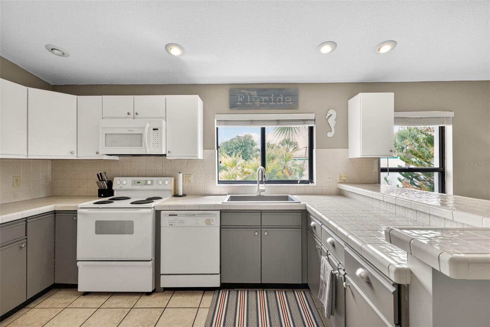 BLUFFS OF SEBRING CONDO - Residential