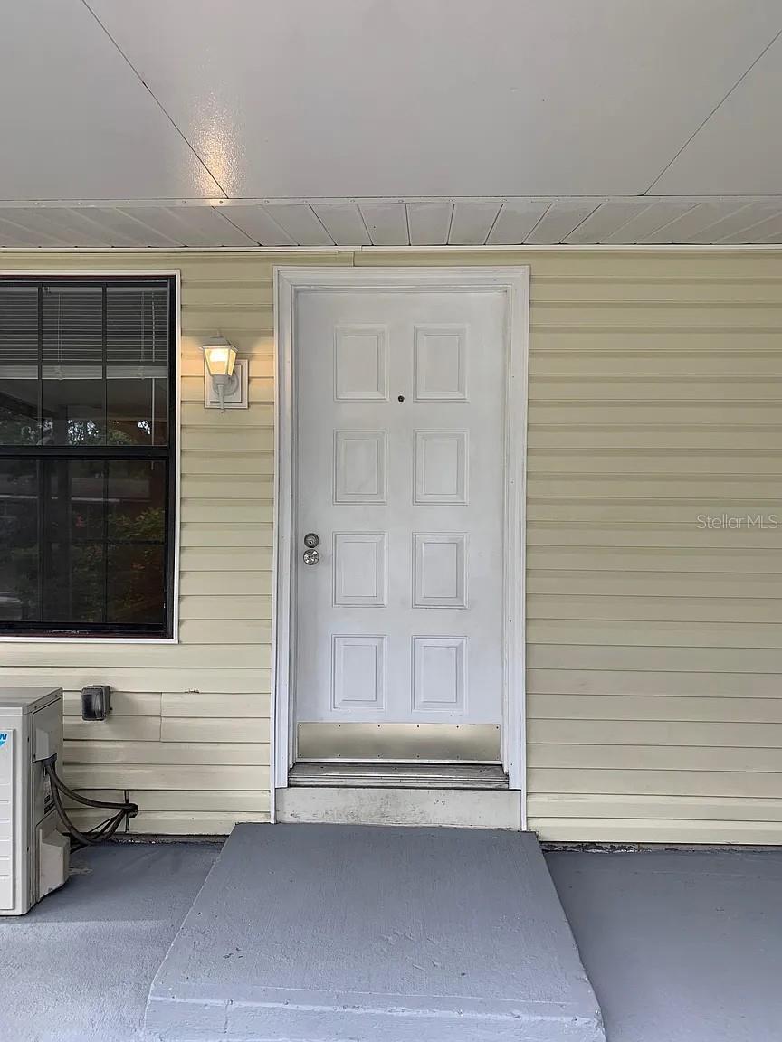 1BR 1BA Updated - Single Level Condo, Cozy Community, The Crossings at Conway, Front Screened Patio, Wood Flooring, Central Location - 417, 408, Florida Turnpike, I4 - This 1BR 1BA Single Level Condo is tucked away in the cozy community of The Crossings at Conway a highly sought after location that is within minutes of Downtown, 417, 408, Florida Turnpike and Interstate 4. Enjoy the benefits of a quiet, serene and well cared for community. Lots of friendly faces! Once you enter the gates you will feel right at home. There is additional guest parking throughout the community. Light - Bright - Clean! This cornet unit is well designed with a large front screened in patio for relaxing and entertaining, new wood flooring throughout the home as well as new paint job in December. The bedroom has a lighted ceiling fan. The kitchen is equipped with cabinetry matching appliances - dishwasher, range, microwave and refrigerator. Ready for immediate occupancy. 1 Reserved parking spot right outside your home. Hurry this will go fast!! Contact us today to schedule your showing soon. HOA Restrictions, Applications and Fees may apply.