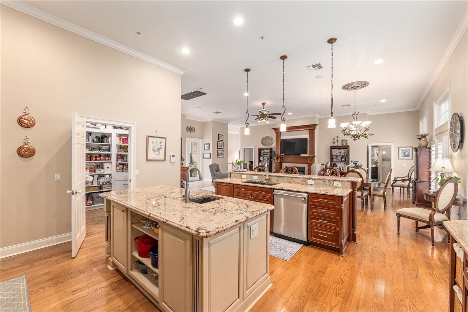 HAILE PLANTATION VILLAGE CENTER - Commercial Sale