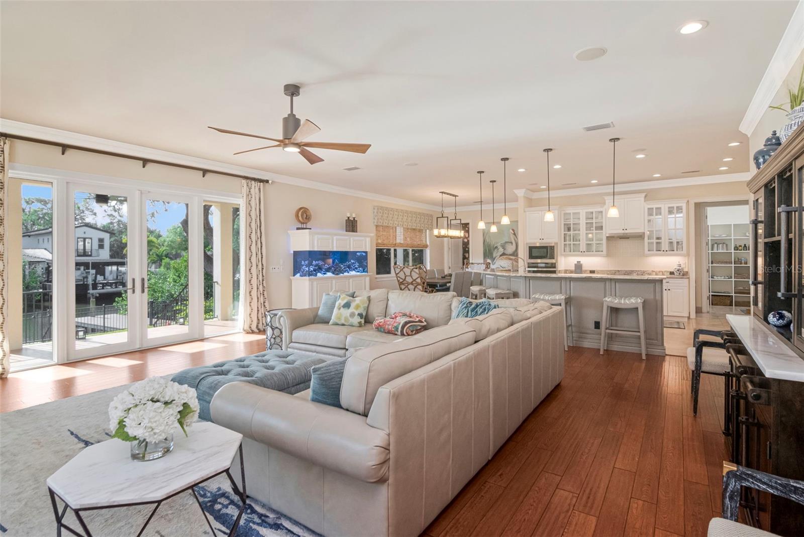 HENDERSON BEACH - Residential