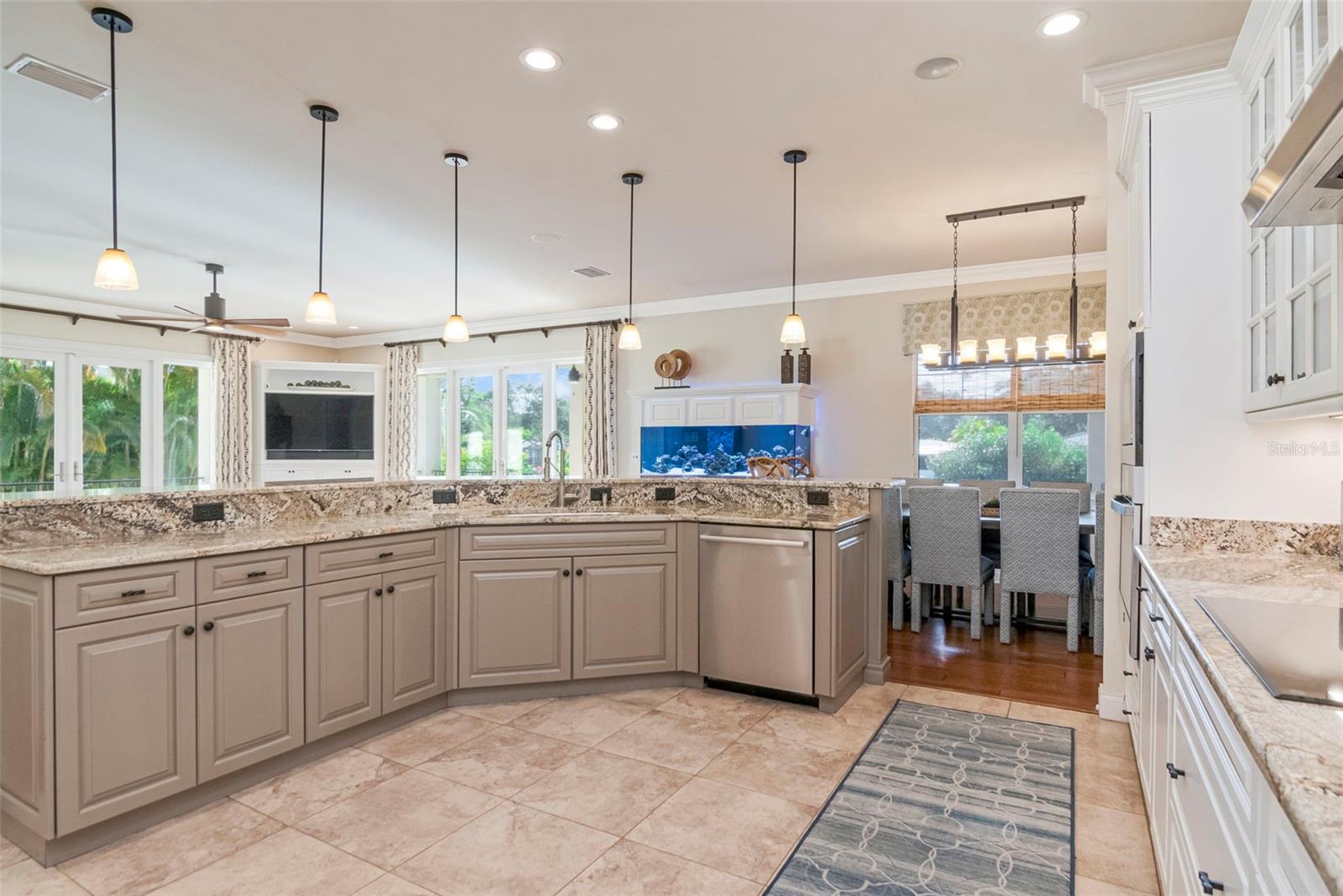 HENDERSON BEACH - Residential