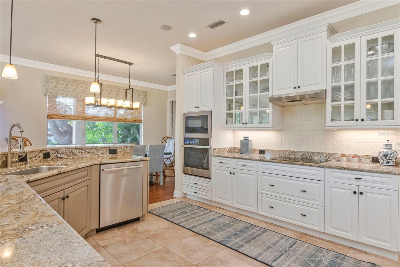 HENDERSON BEACH - Residential