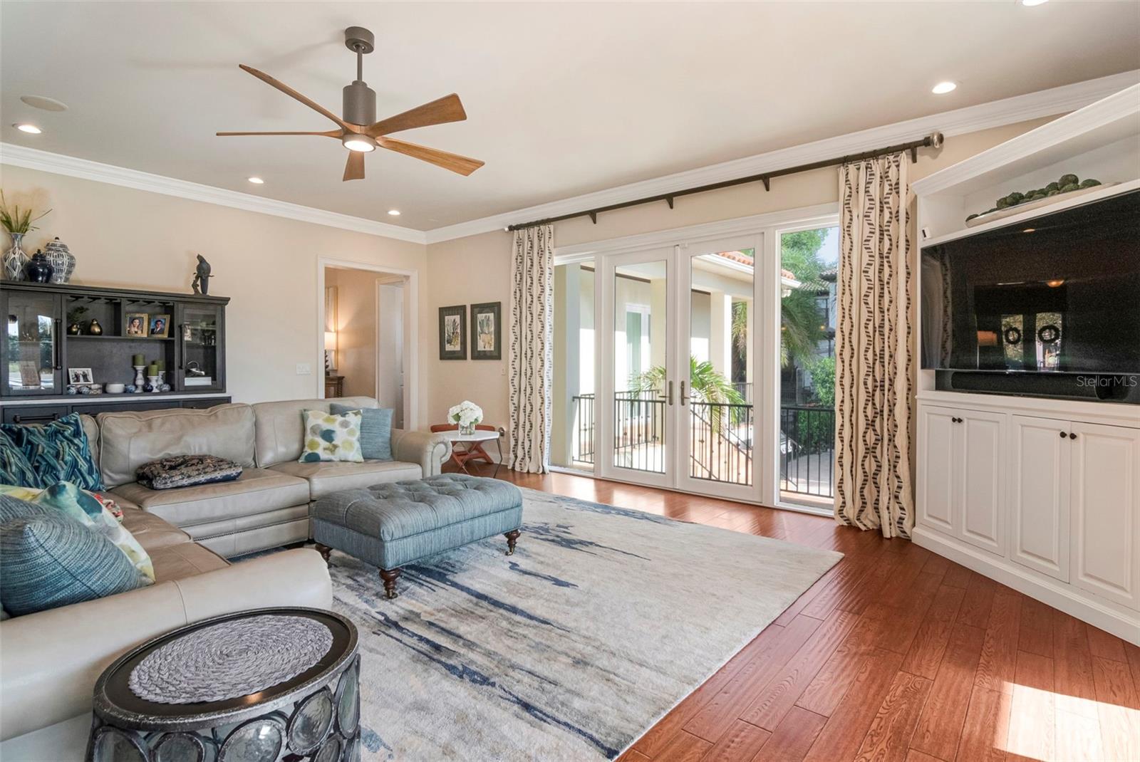 HENDERSON BEACH - Residential