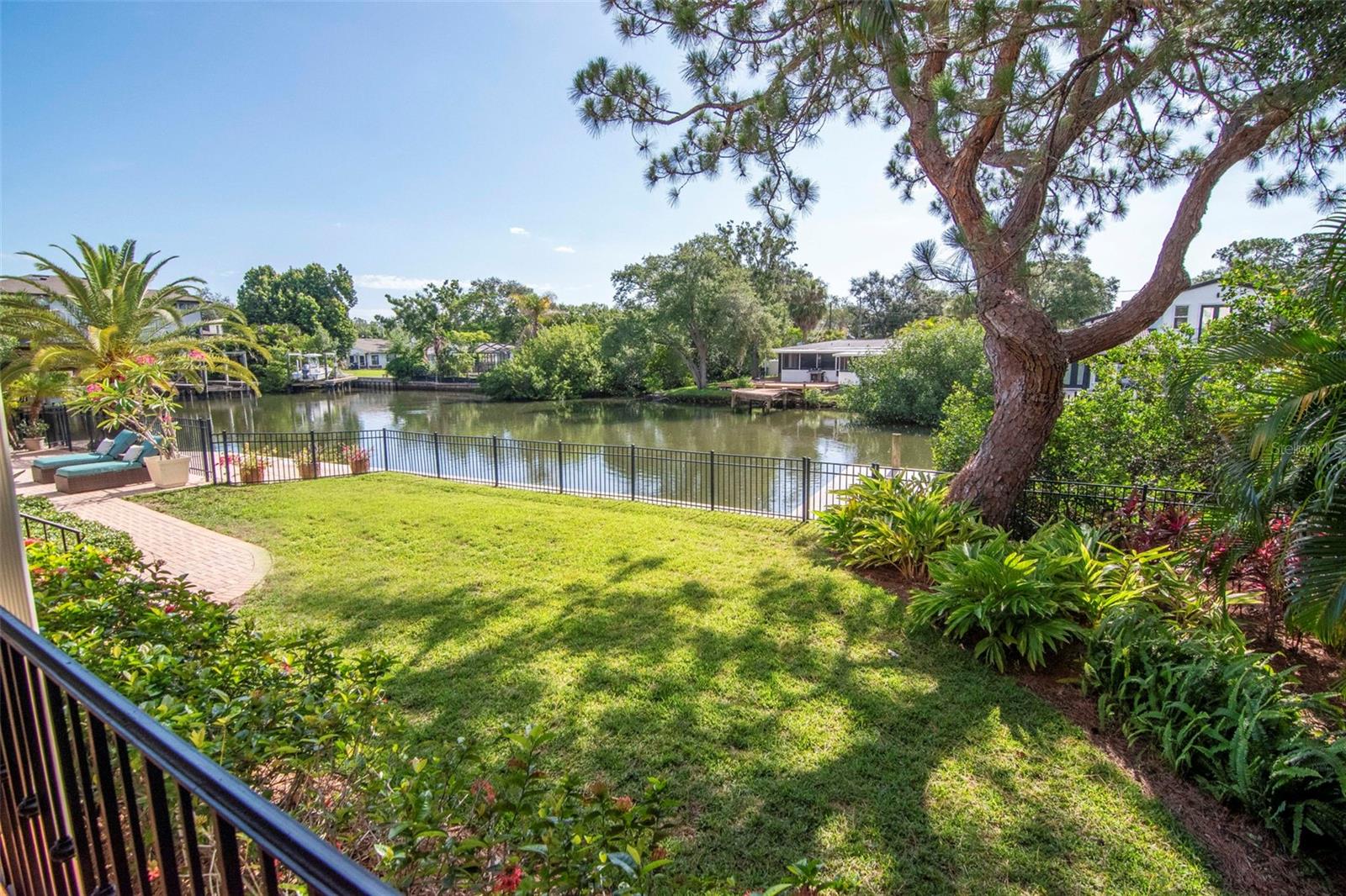 HENDERSON BEACH - Residential