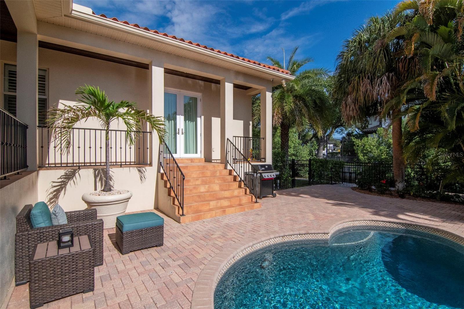 HENDERSON BEACH - Residential