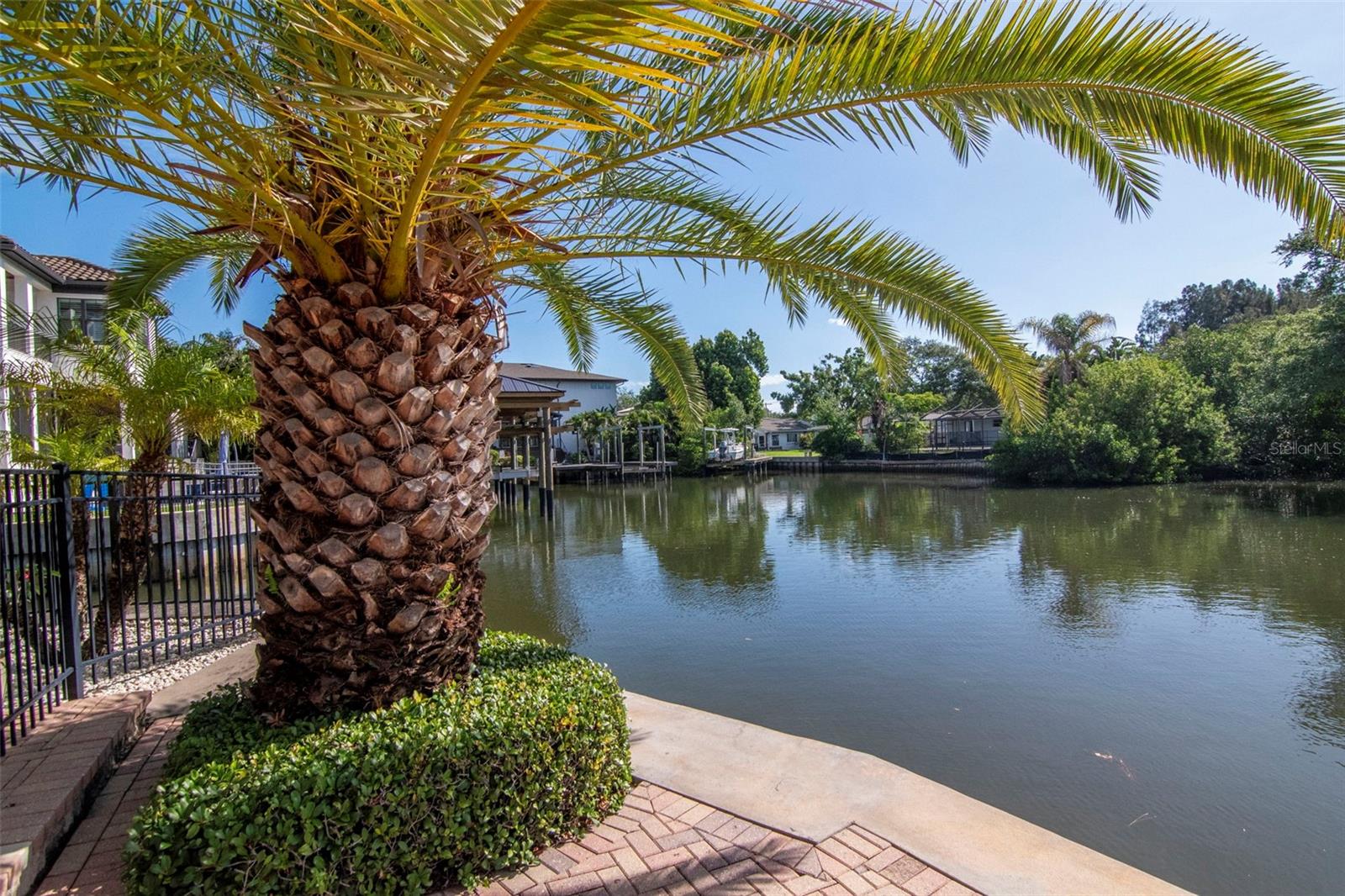 HENDERSON BEACH - Residential