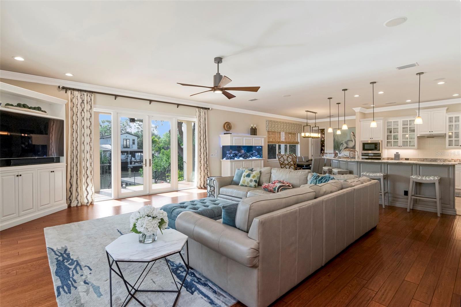 HENDERSON BEACH - Residential