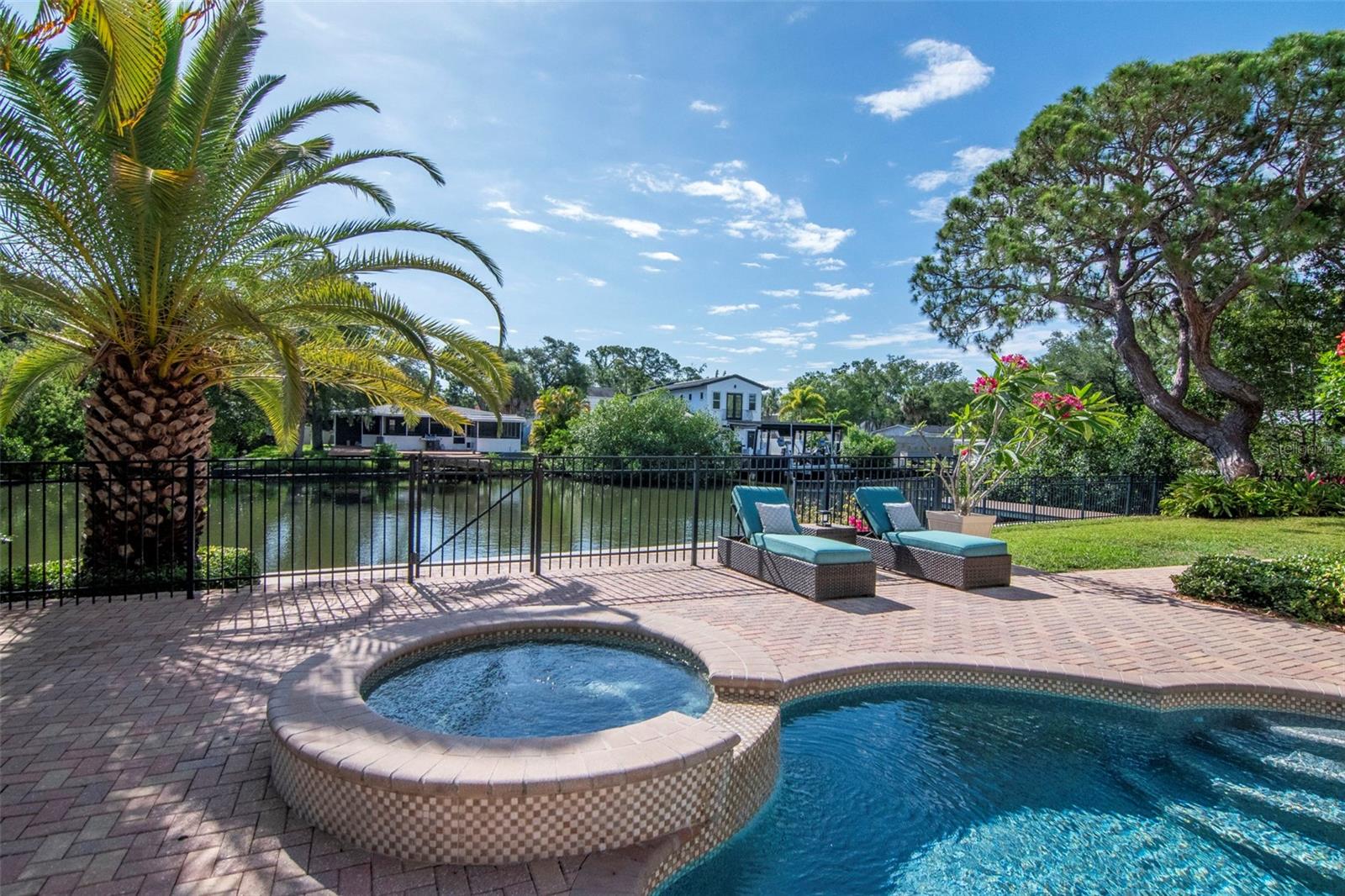 HENDERSON BEACH - Residential