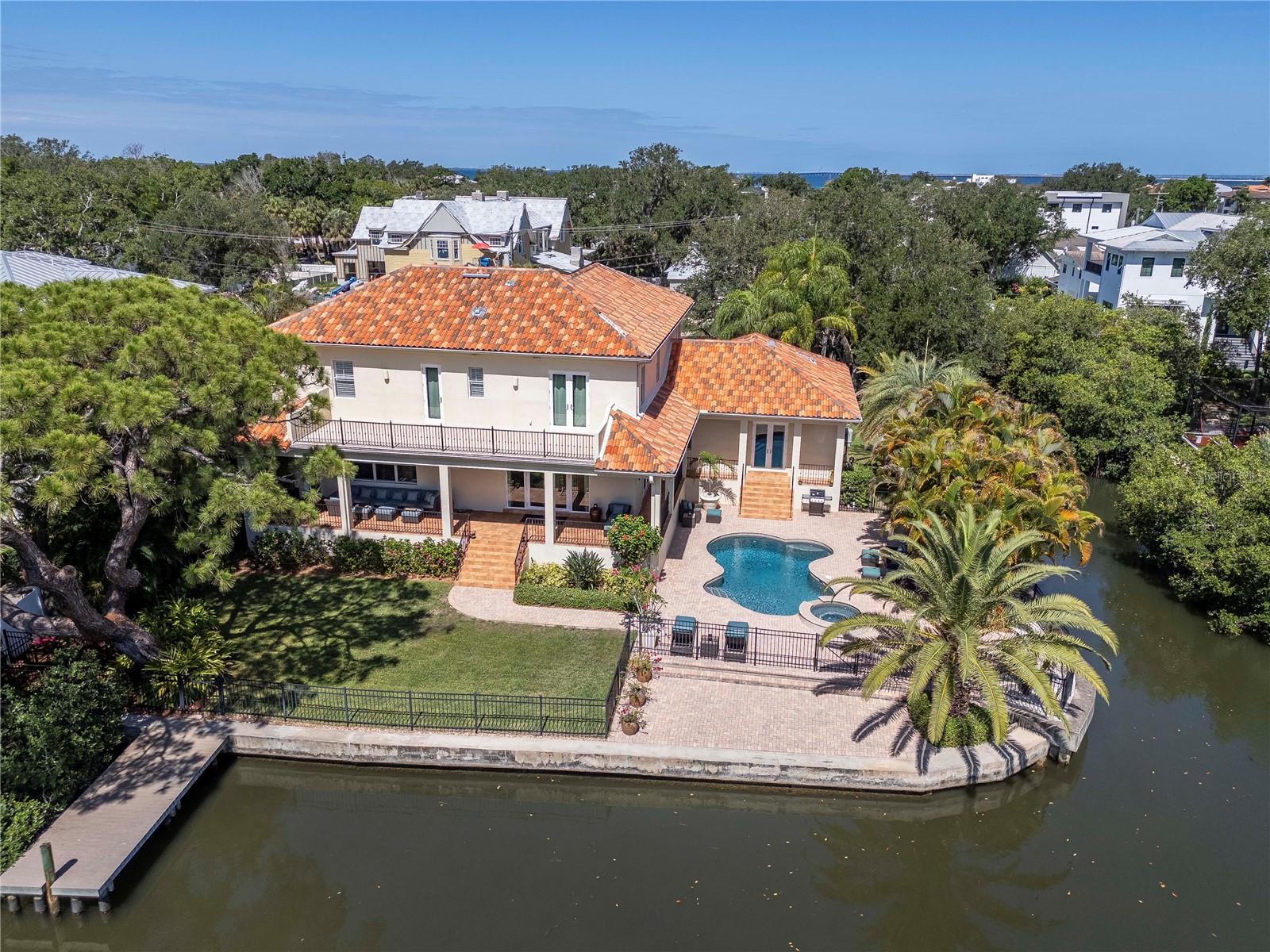 HENDERSON BEACH - Residential