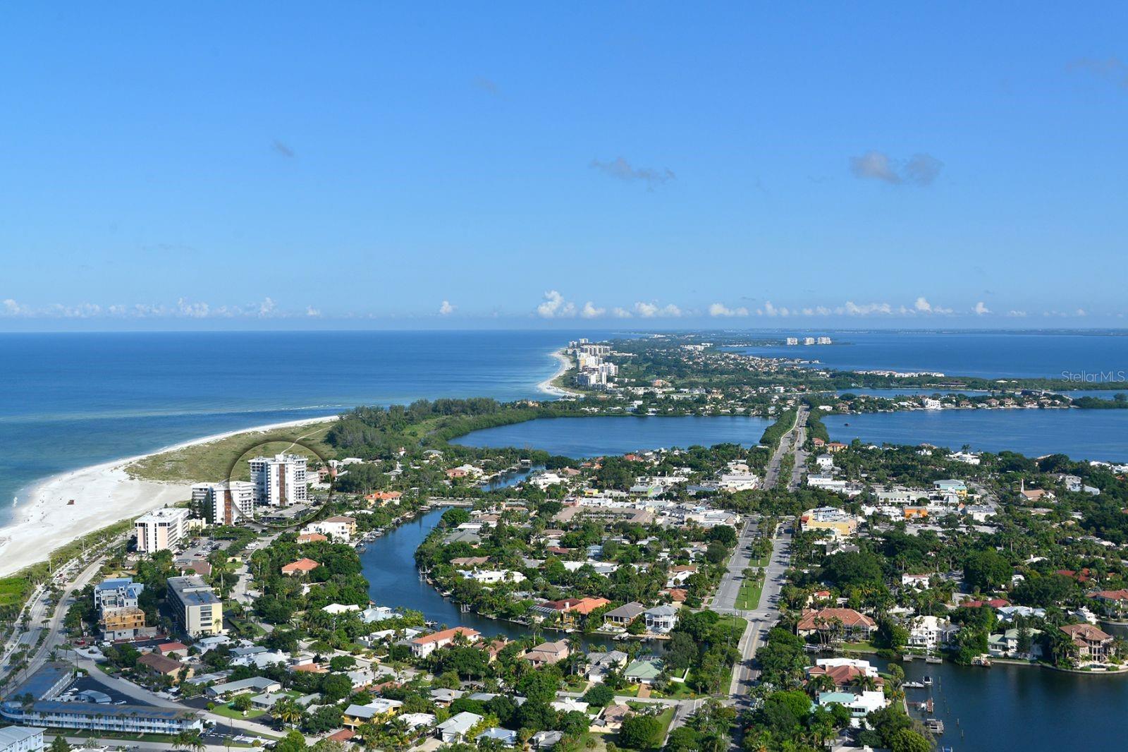 ST ARMANDS TOWERS NORTH - Residential