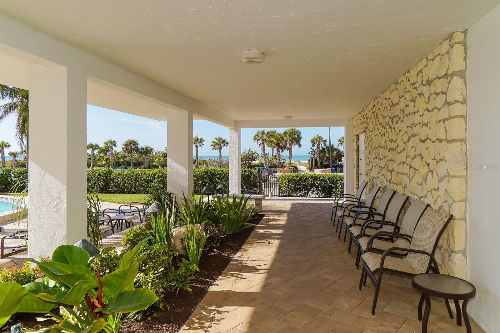 ST ARMANDS TOWERS NORTH - Residential