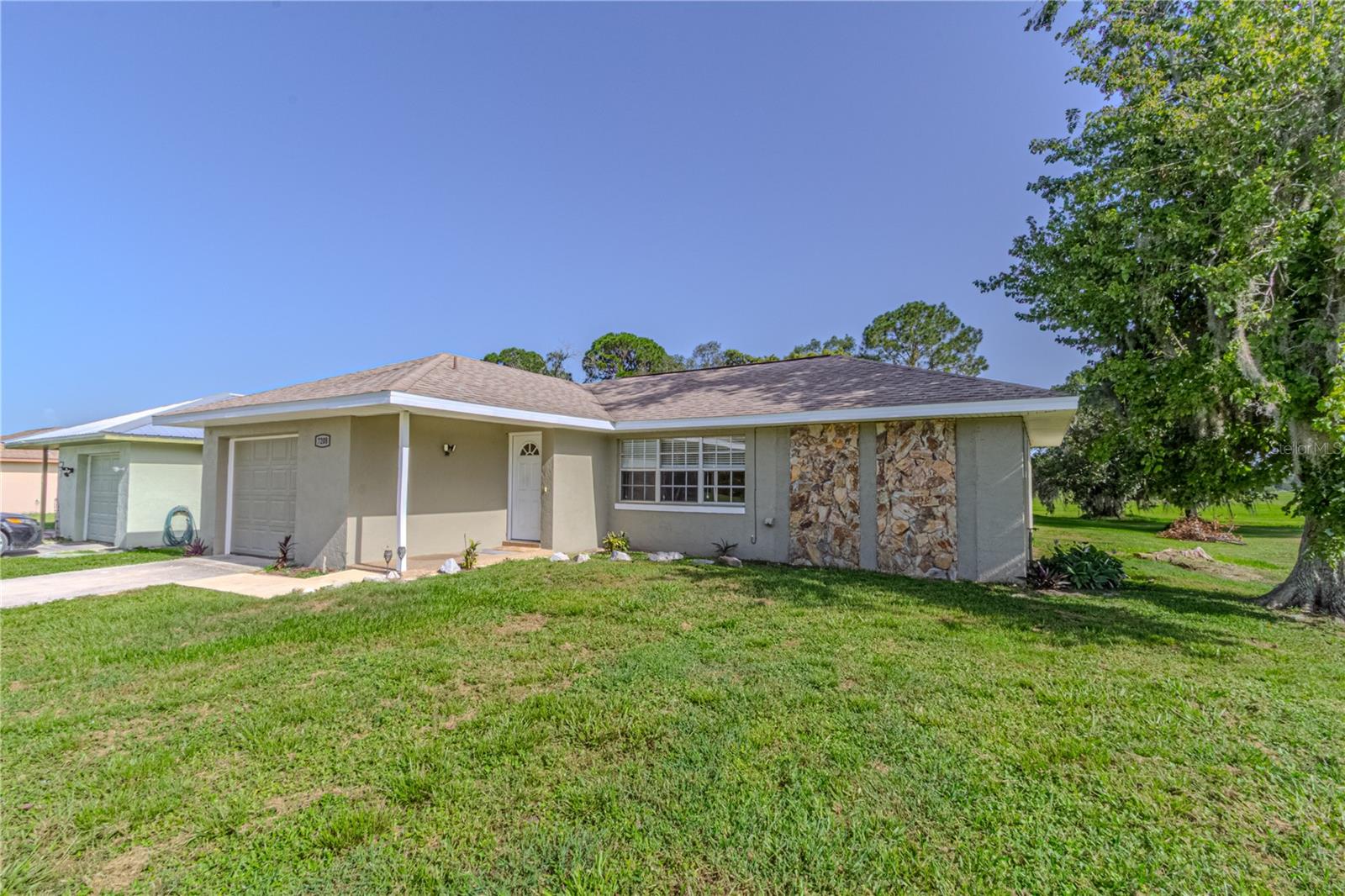 OAKWOOD VILLAS - Residential