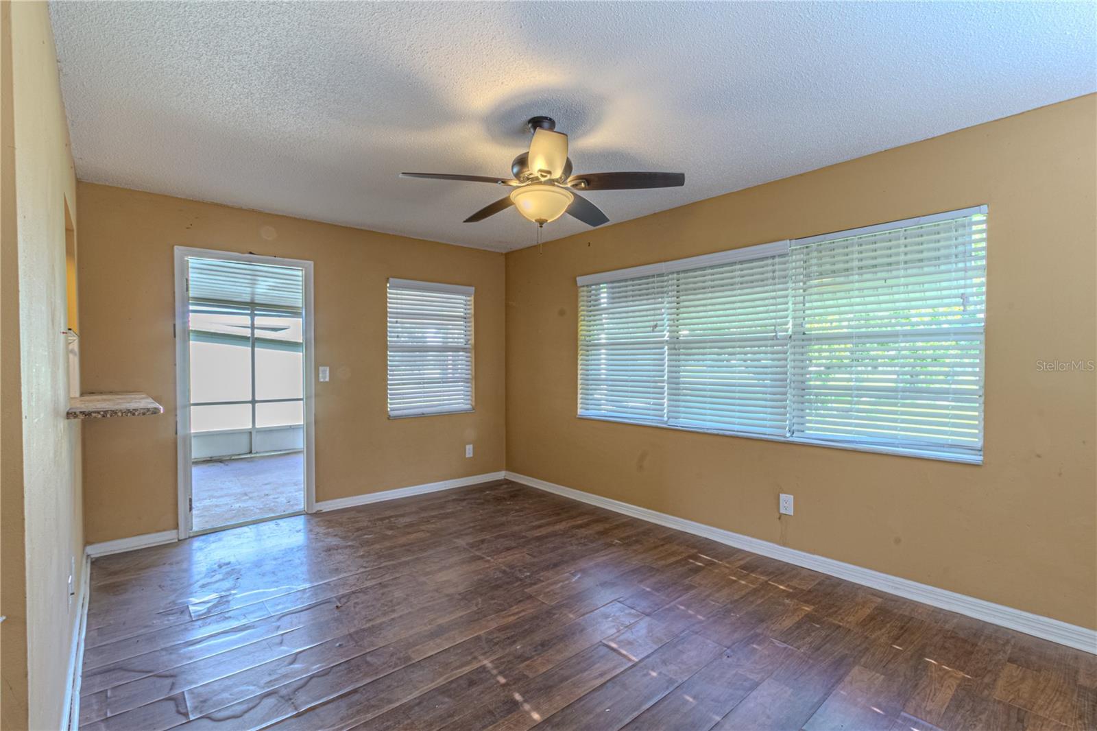 OAKWOOD VILLAS - Residential