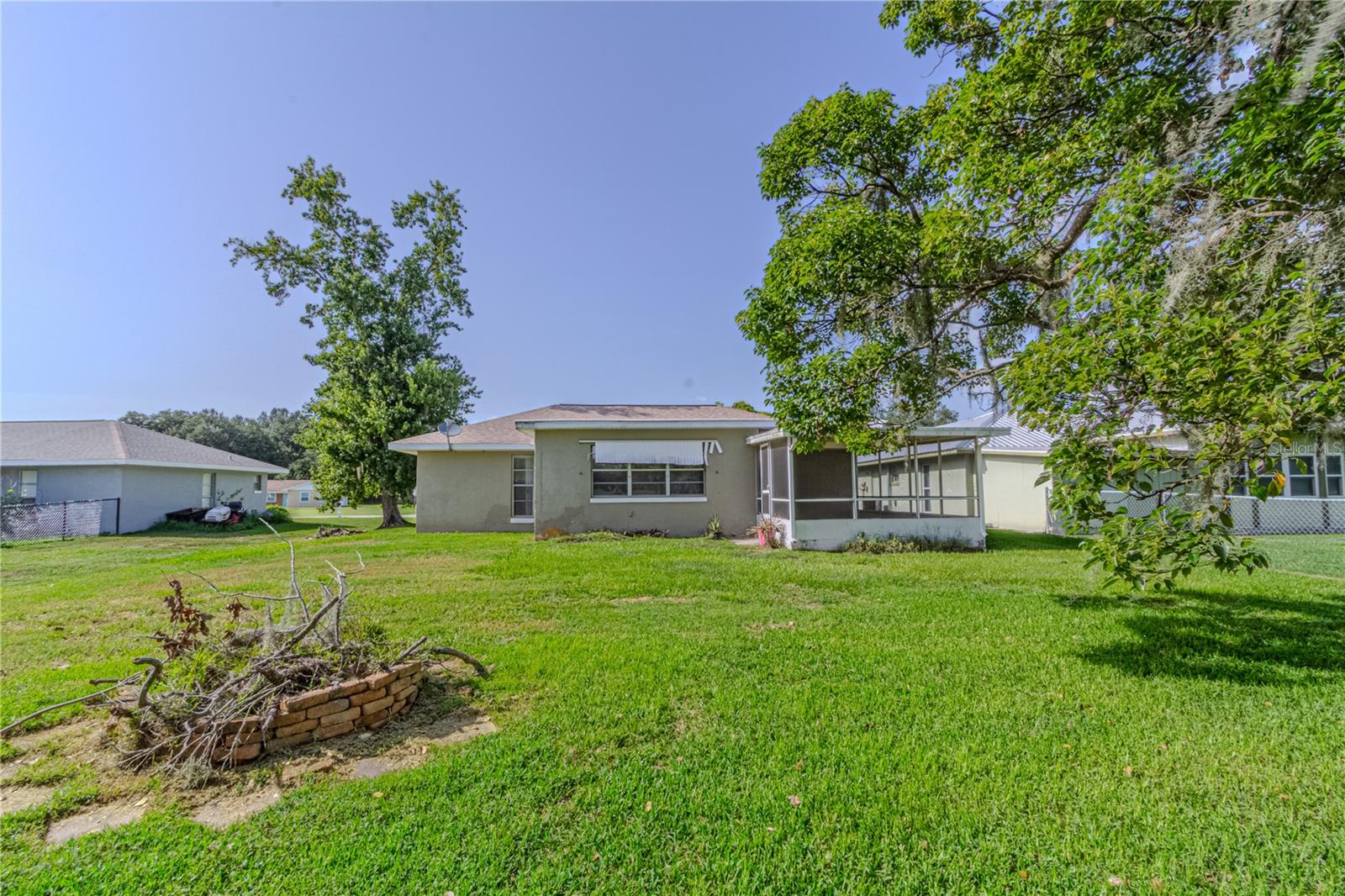 OAKWOOD VILLAS - Residential