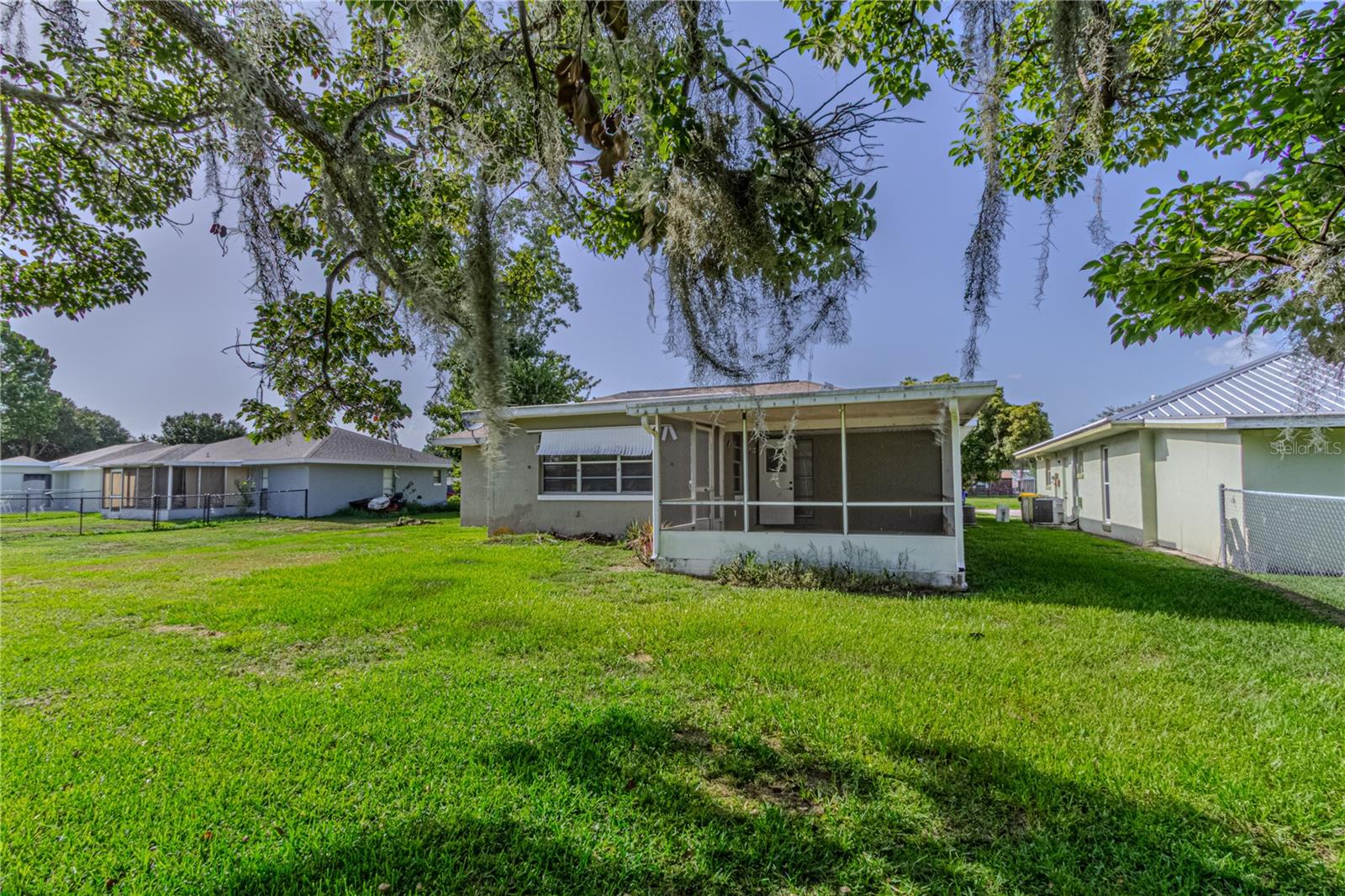 OAKWOOD VILLAS - Residential
