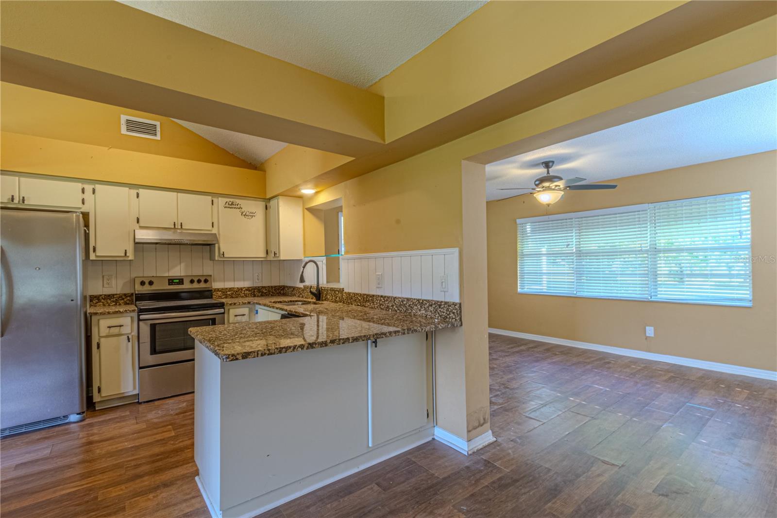 OAKWOOD VILLAS - Residential