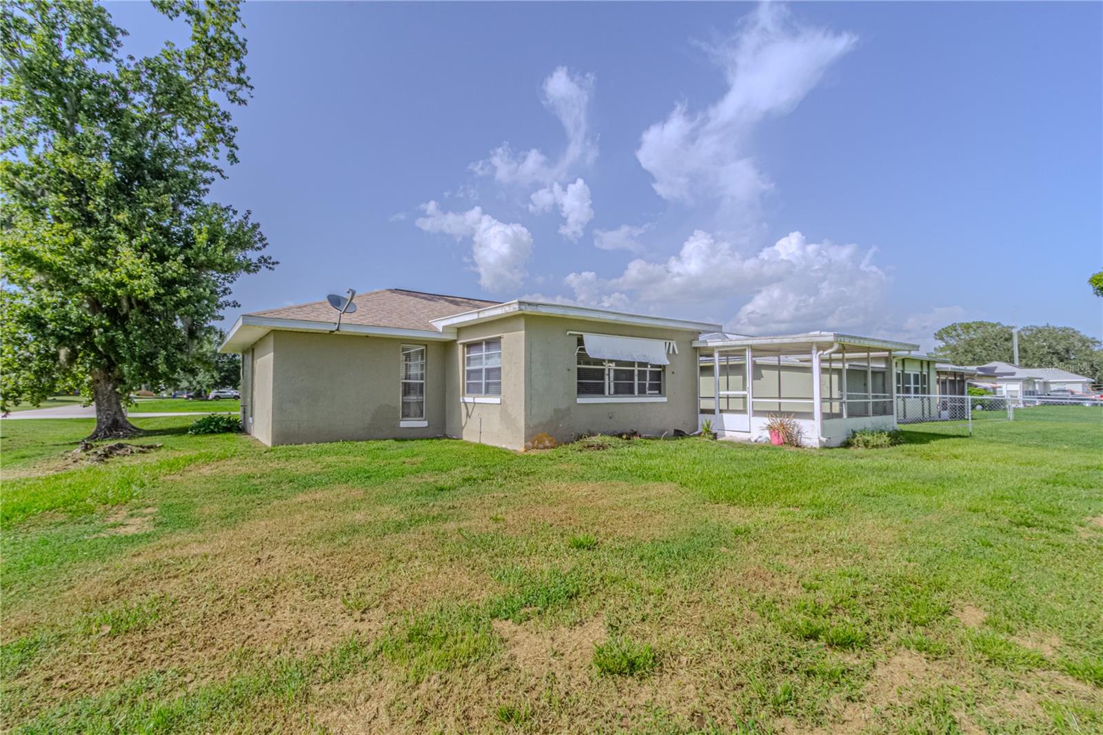 OAKWOOD VILLAS - Residential