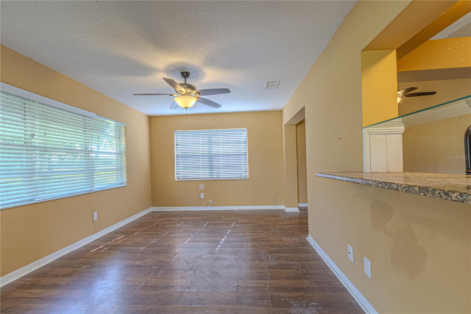 OAKWOOD VILLAS - Residential