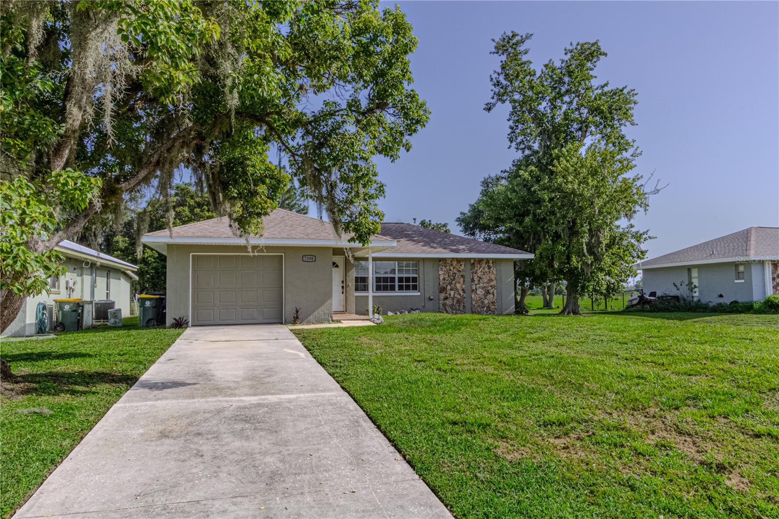 OAKWOOD VILLAS - Residential