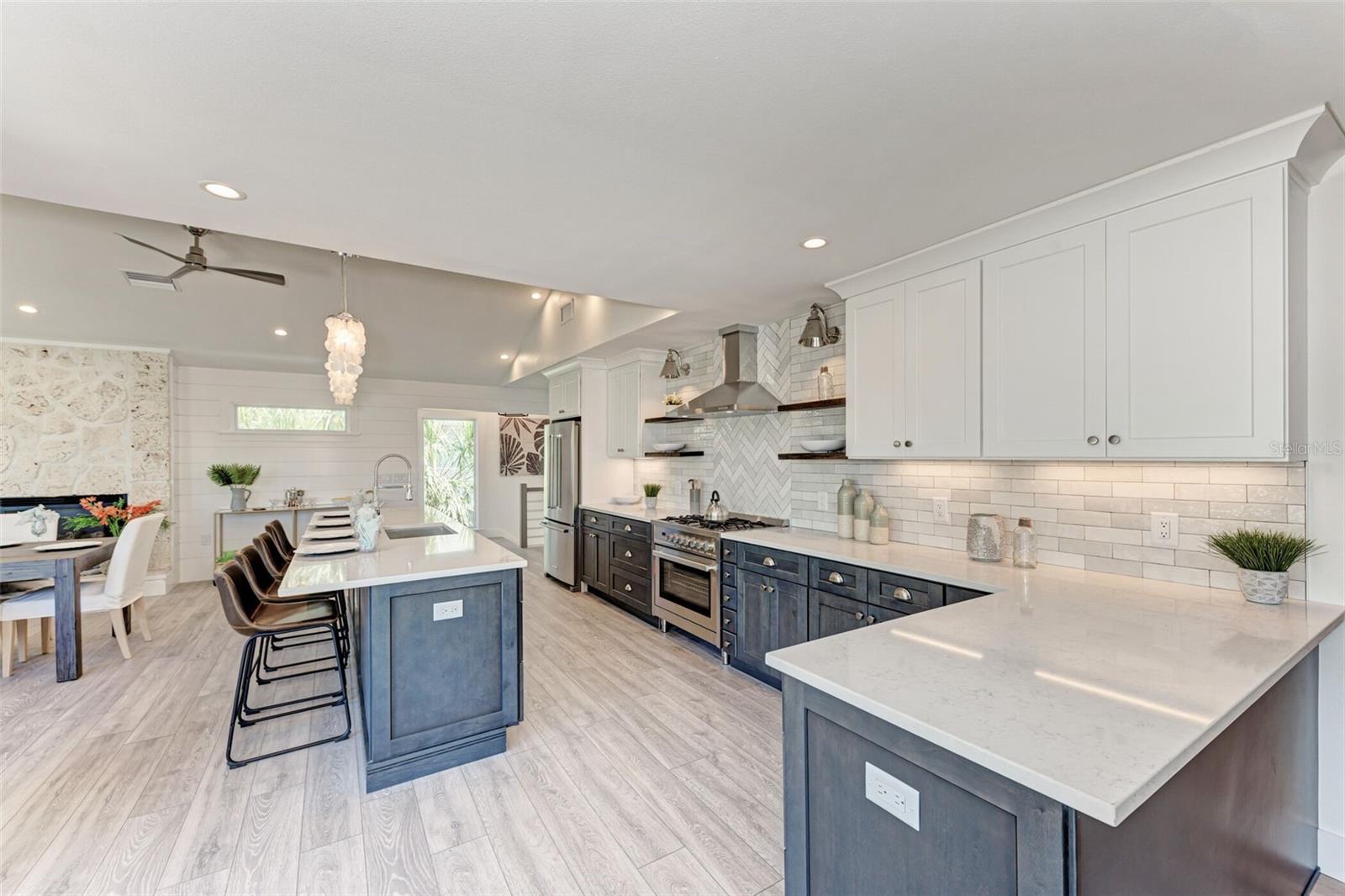 LUANA ISLES - Residential