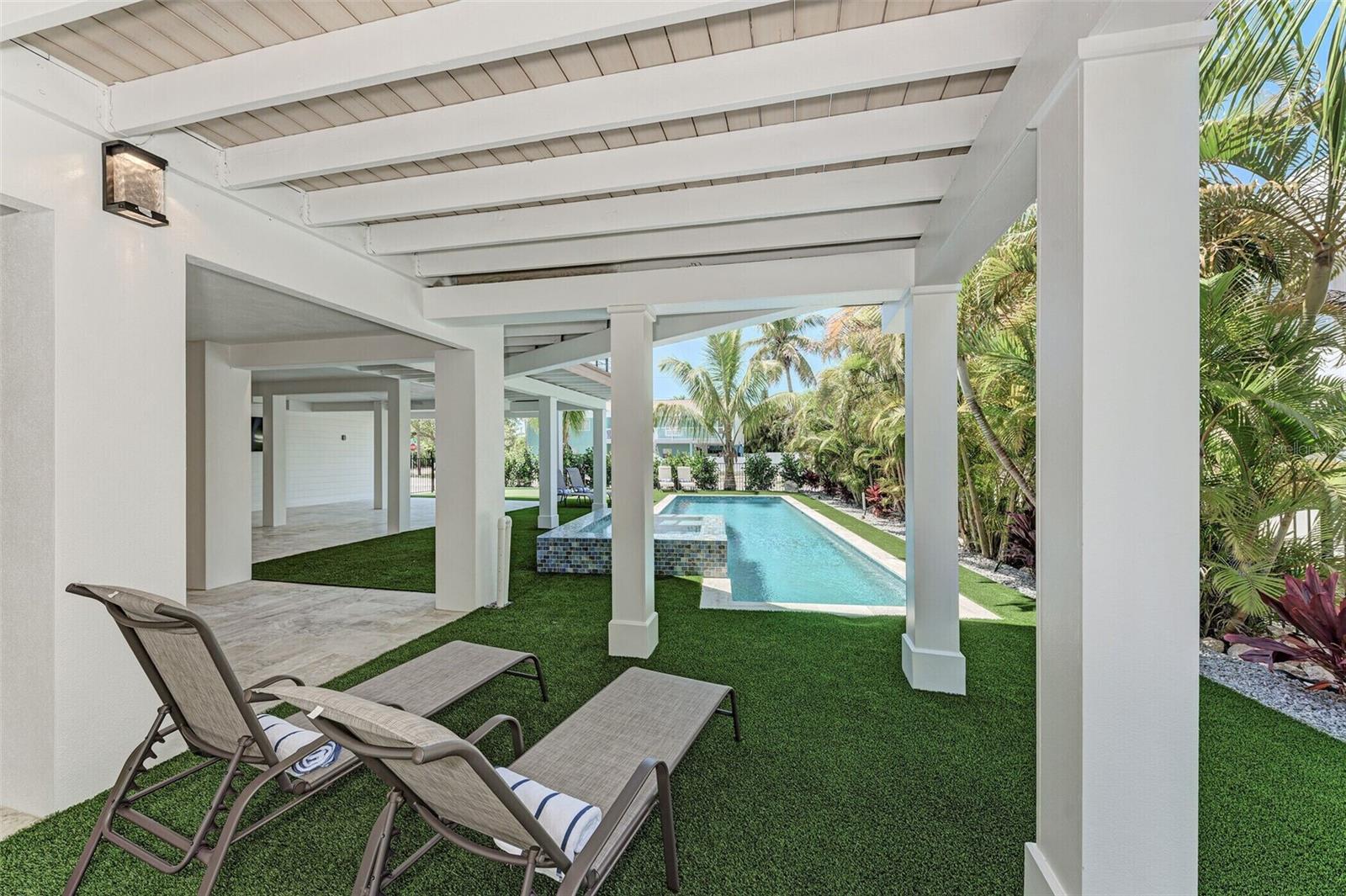 LUANA ISLES - Residential