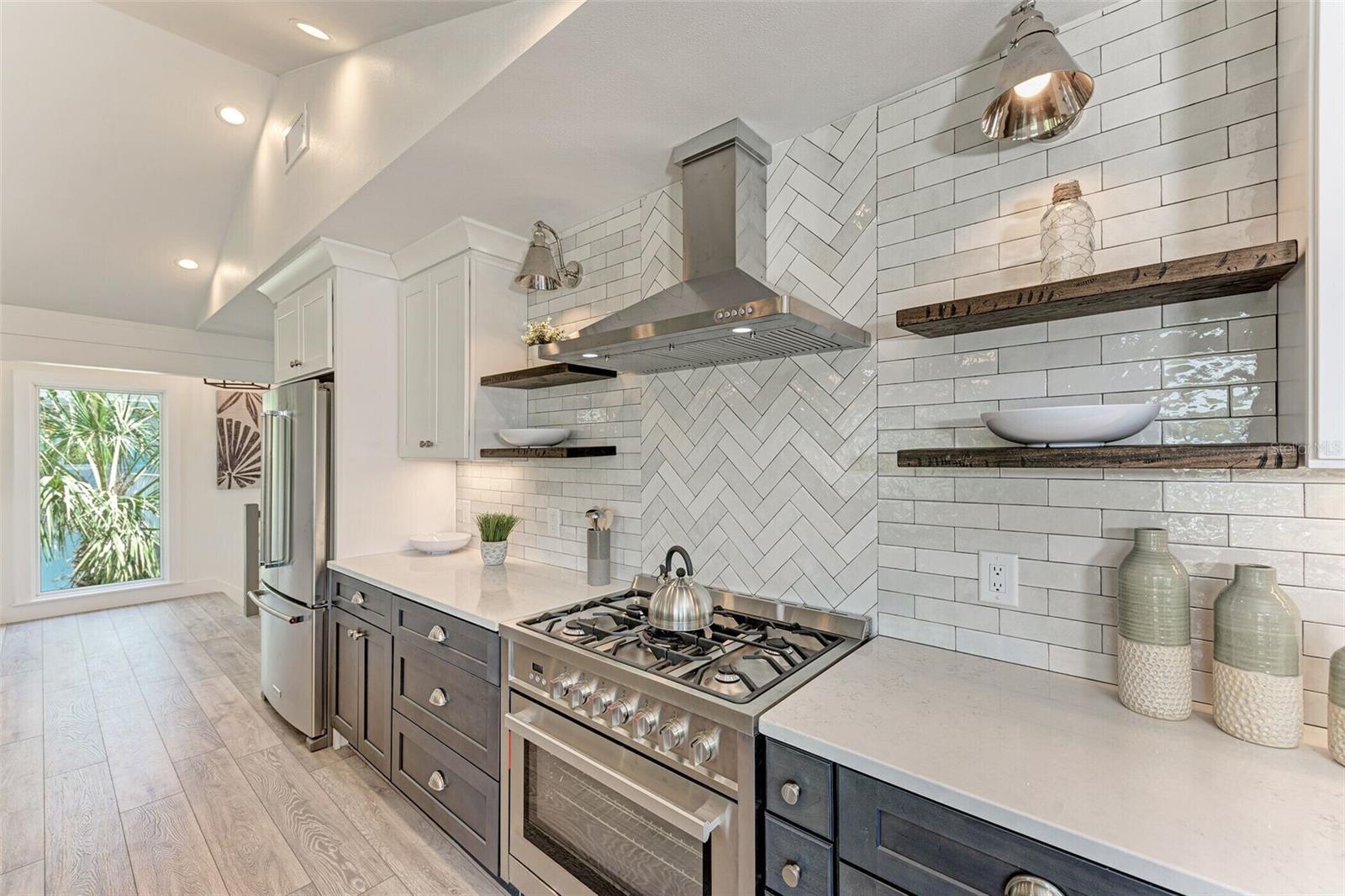 LUANA ISLES - Residential