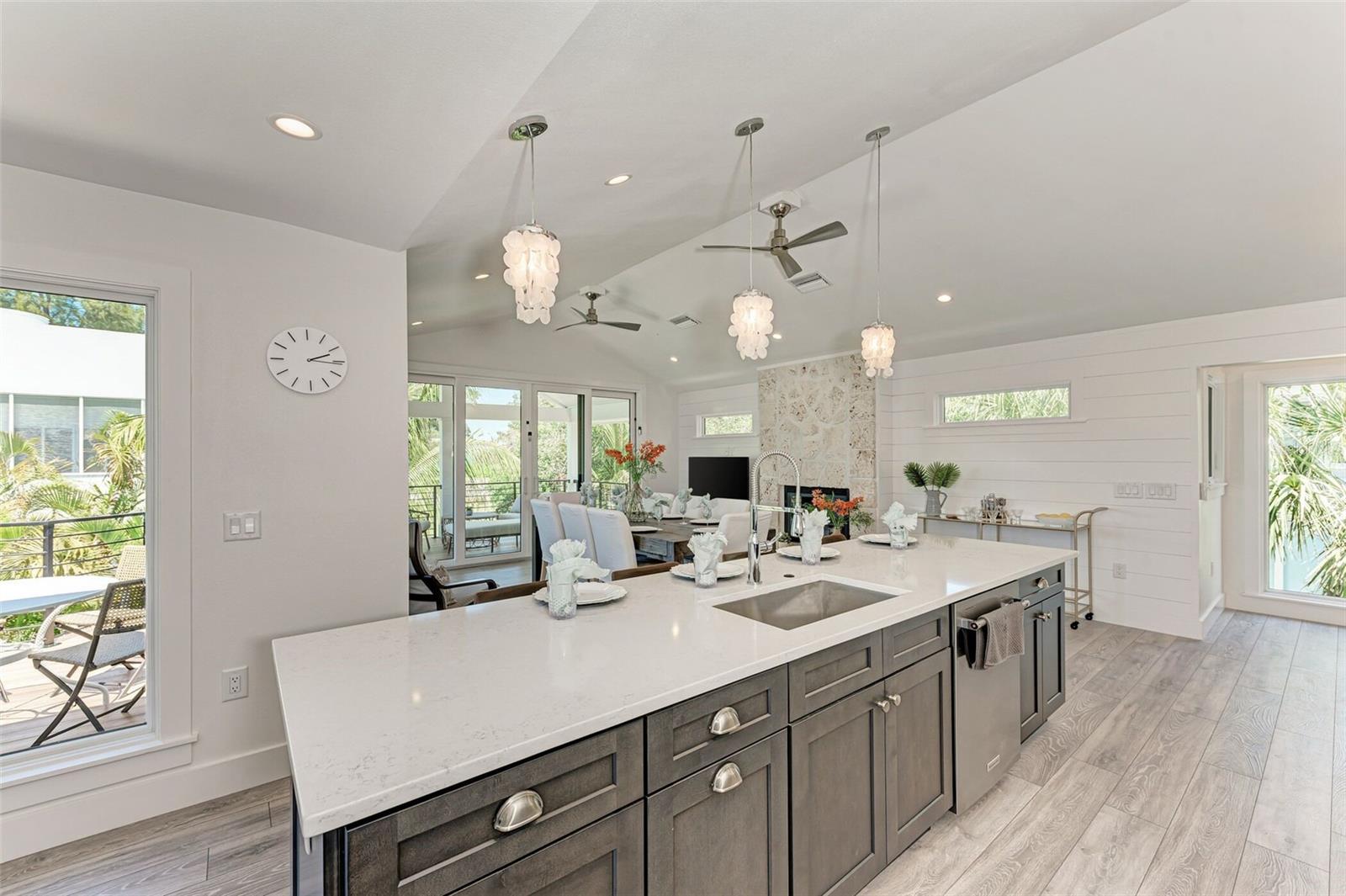 LUANA ISLES - Residential