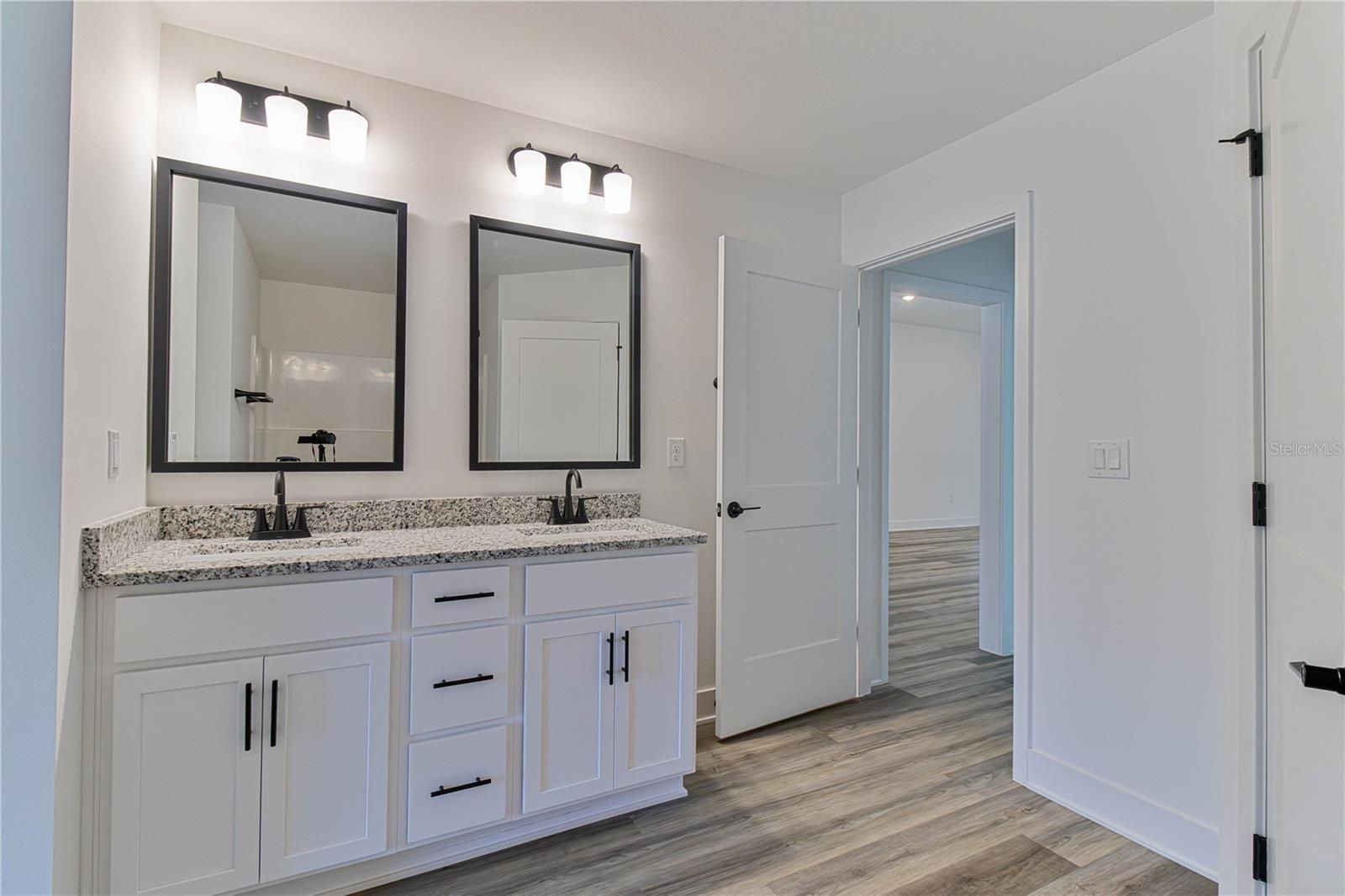 BRIARWOOD - Residential