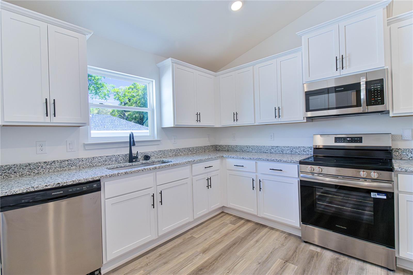BRIARWOOD - Residential