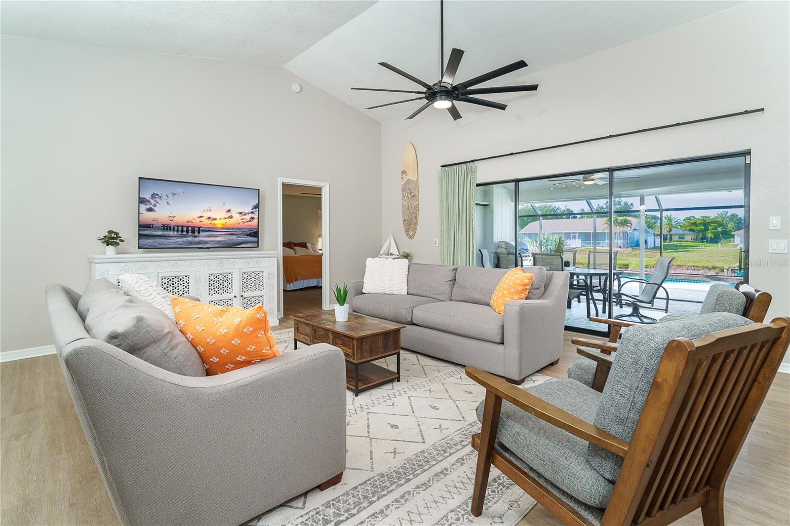 ROTONDA WEST PEBBLE BEACH - Residential