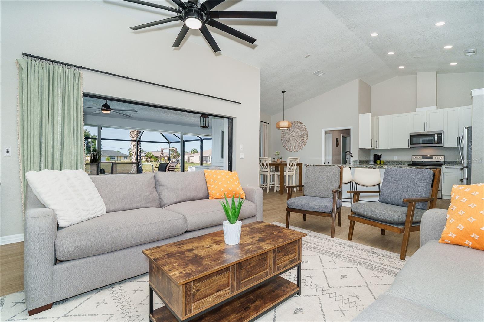 ROTONDA WEST PEBBLE BEACH - Residential
