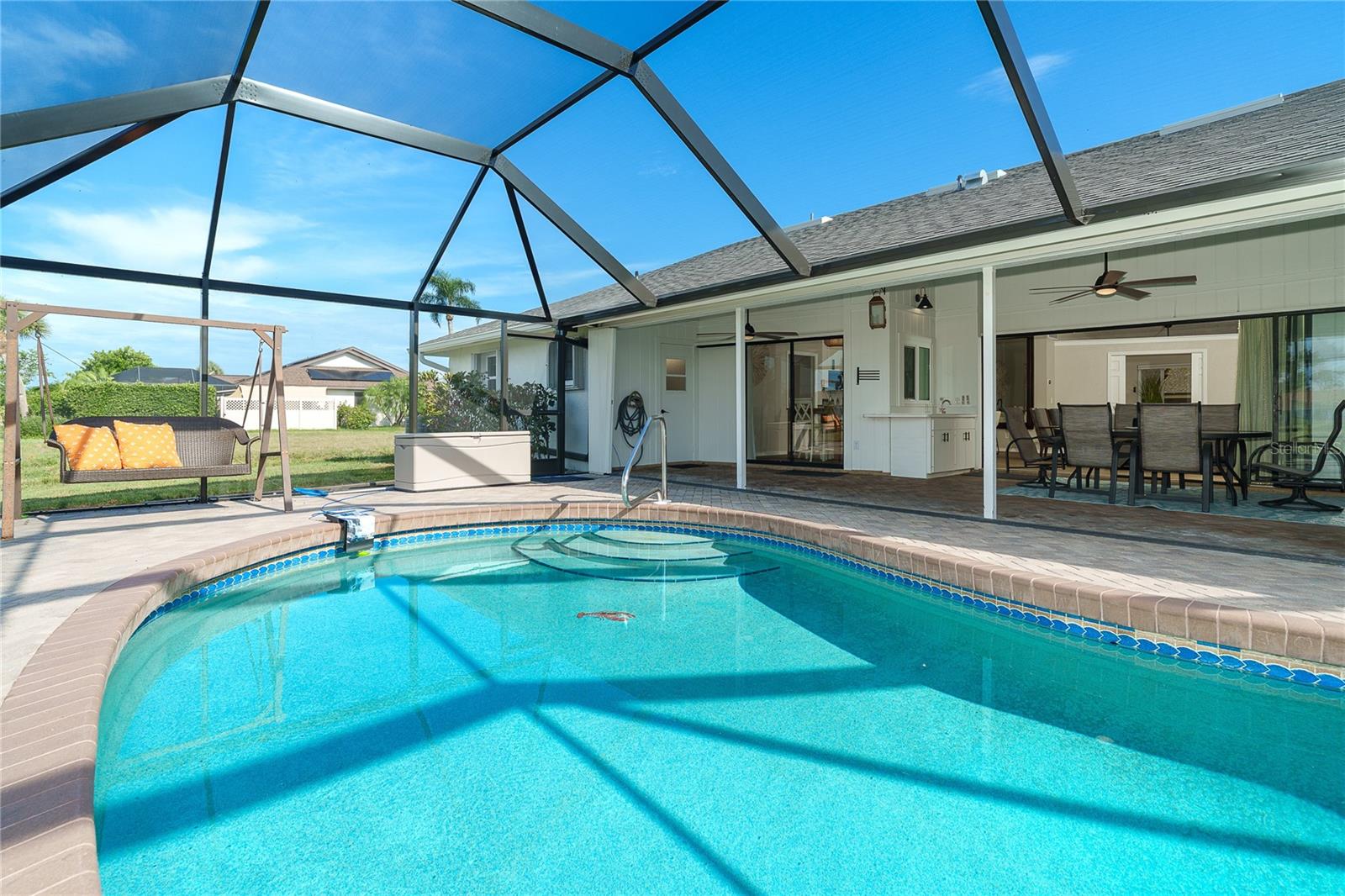 ROTONDA WEST PEBBLE BEACH - Residential