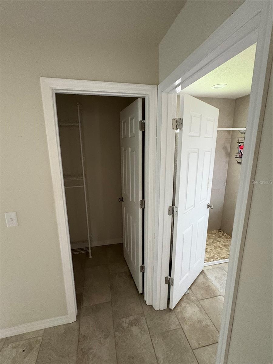 INVERNESS VILLAGE UN 4 - Residential Lease