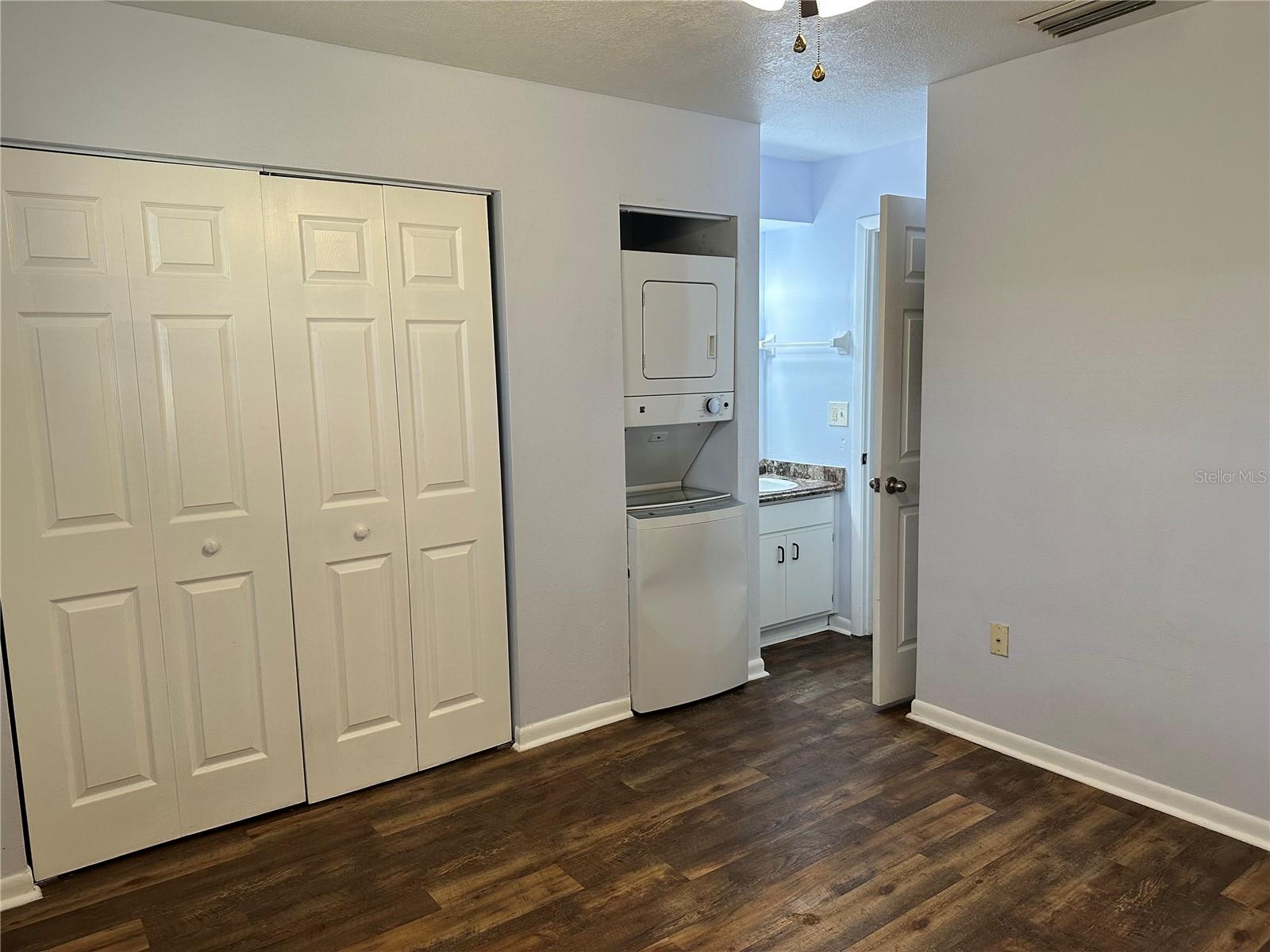 LAMPLIGHTER VILLAGE - Residential Lease