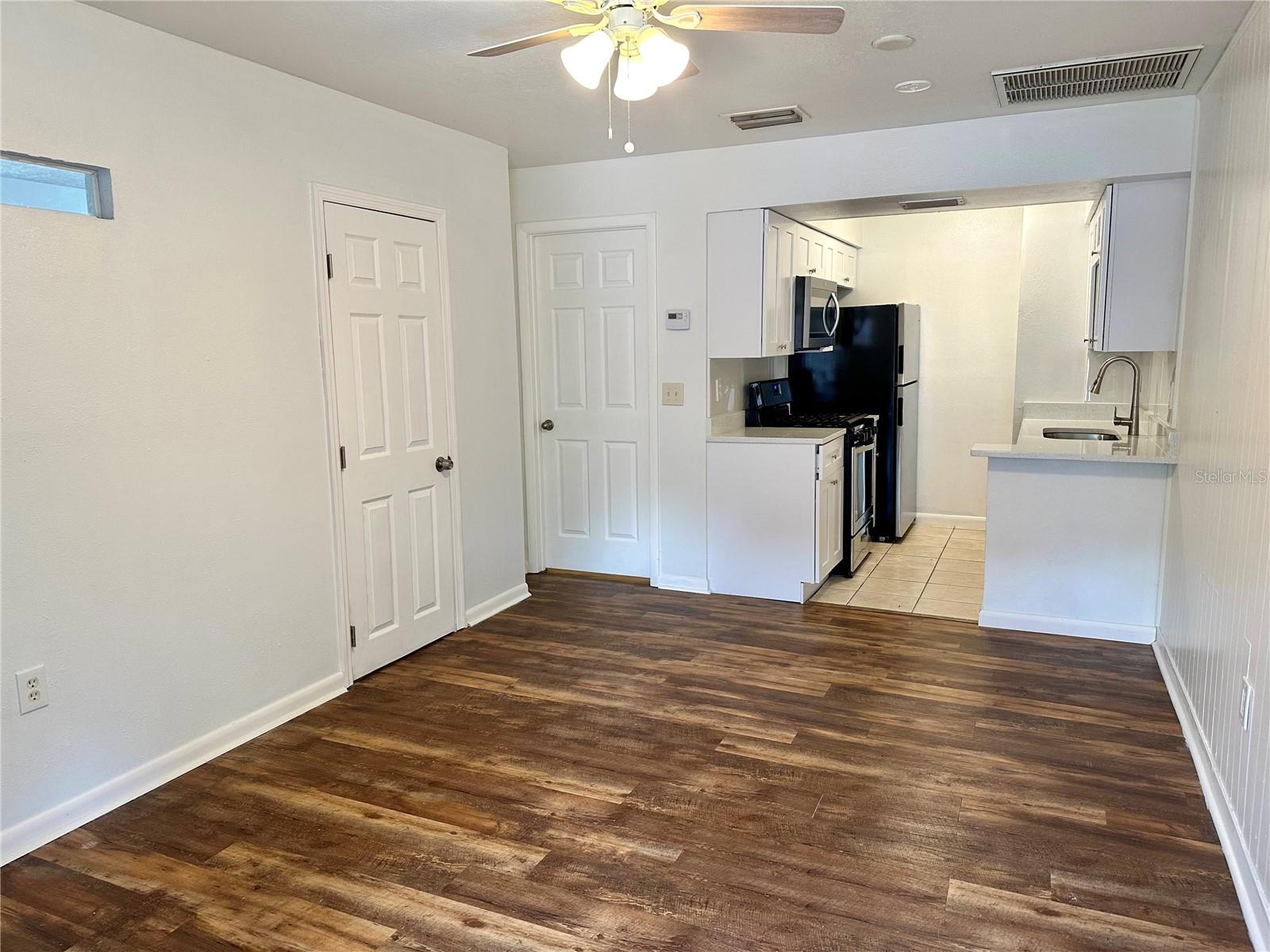 LAMPLIGHTER VILLAGE - Residential Lease